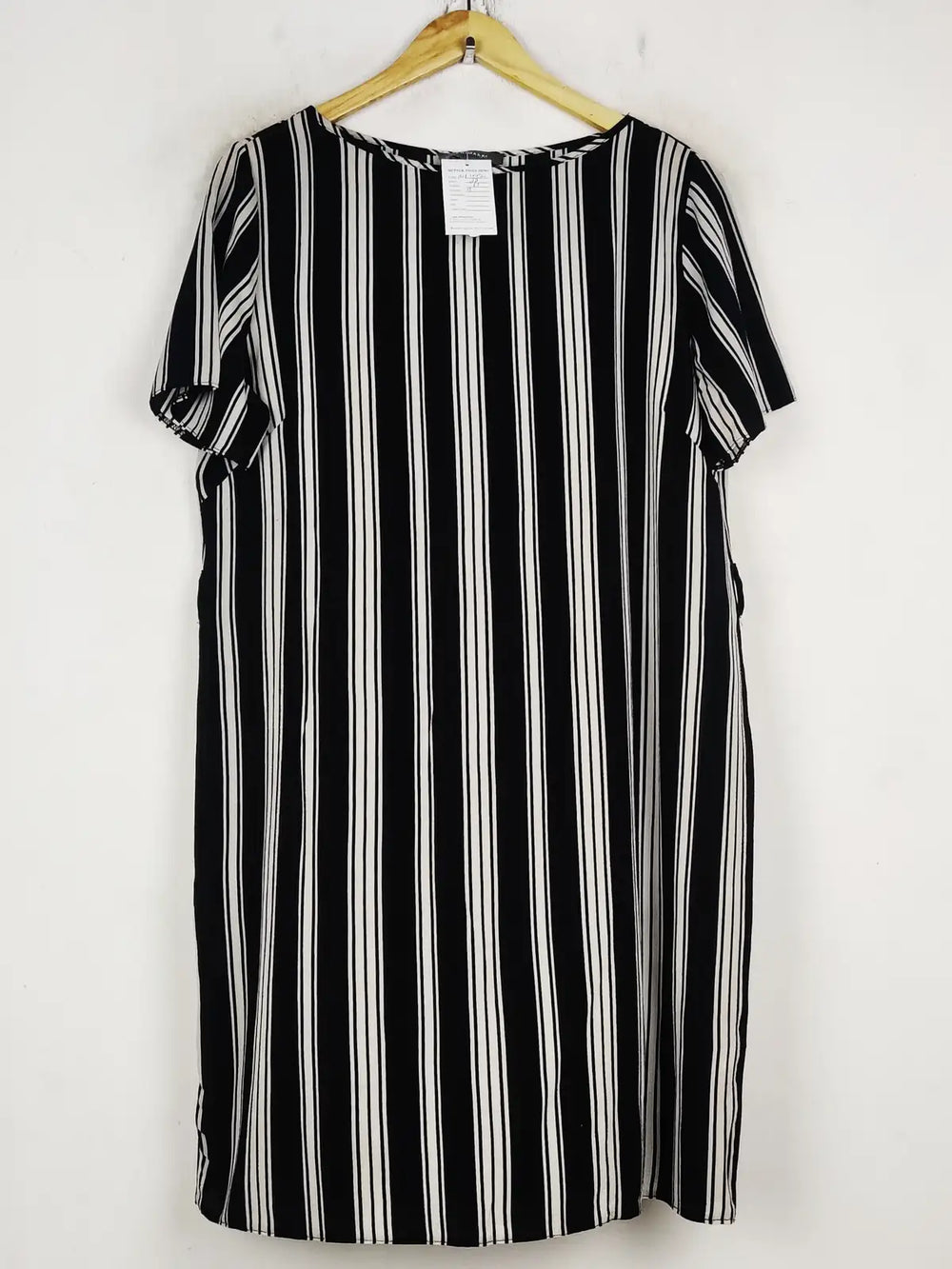 Buy online pre-used pre-loved 100% authentic & Original branded Primark (MF-4421) available in Pakistan. Top international brands avilable.