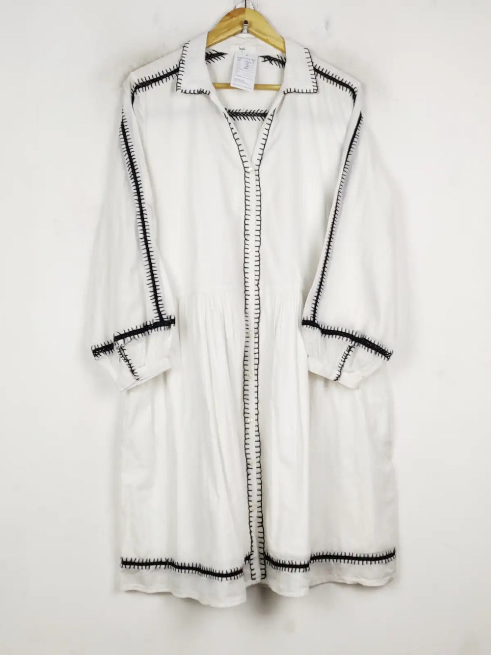 Buy online pre-used pre-loved 100% authentic & Original branded Hush (MF-4437) available in Pakistan. Top international brands avilable.