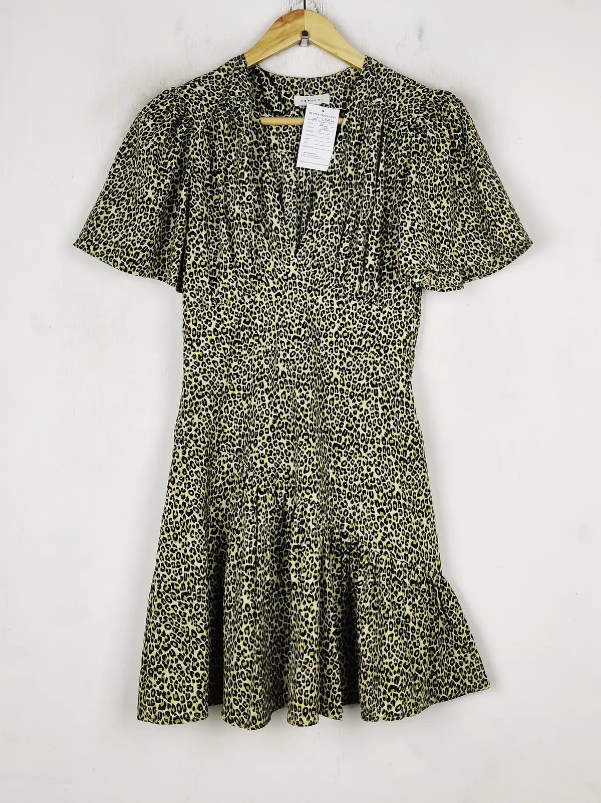 Buy online pre-used pre-loved 100% authentic & Original branded Topshop (MF-4464) available in Pakistan. Top international brands avilable.
