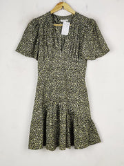 Buy online pre-used pre-loved 100% authentic & Original branded Topshop (MF-4464) available in Pakistan. Top international brands avilable.