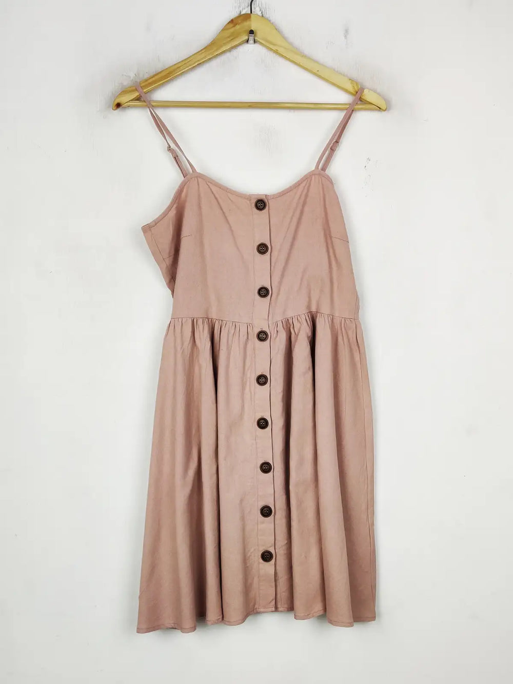 Buy online pre-used pre-loved 100% authentic & Original branded Apricot (MF-4472) available in Pakistan. Top international brands avilable.