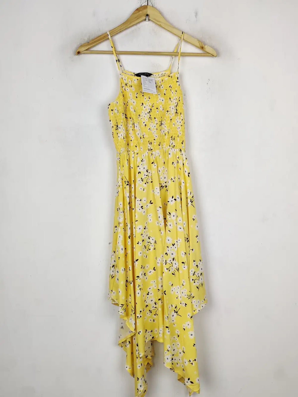 Buy online pre-used pre-loved 100% authentic & Original branded New Look (MF-4474) available in Pakistan. Top international brands avilable.
