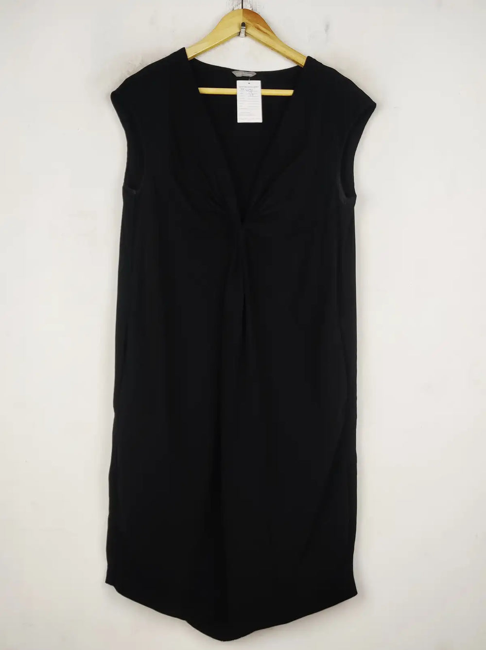 Buy online pre-used pre-loved 100% authentic & Original branded Marks & Spencer (MF-4490) available in Pakistan. Top international brands avilable.