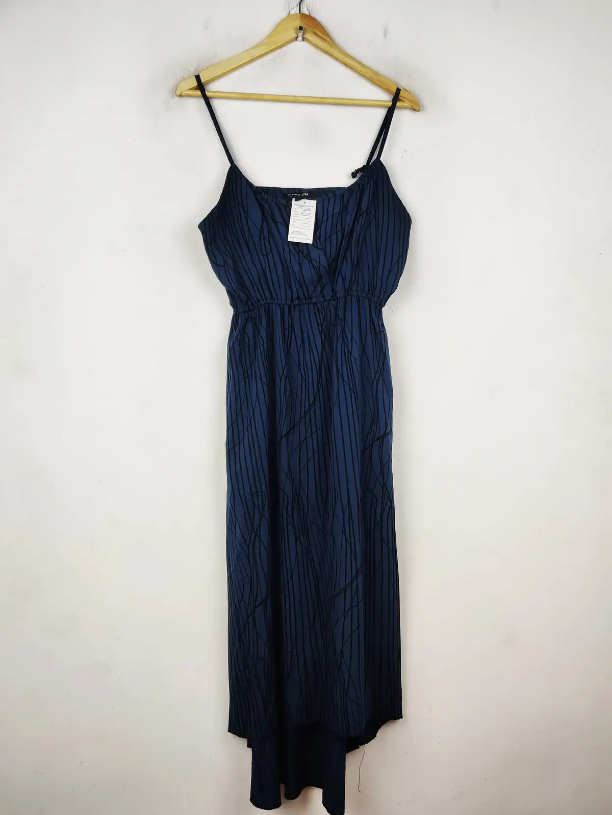 Buy online pre-used pre-loved 100% authentic & Original branded Twenty (MF-4536) available in Pakistan. Top international brands avilable.