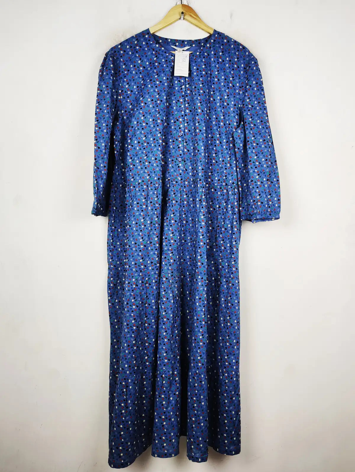 Buy online pre-used pre-loved 100% authentic & Original branded Seasalt Cornwall (MF-4555) available in Pakistan. Top international brands avilable.