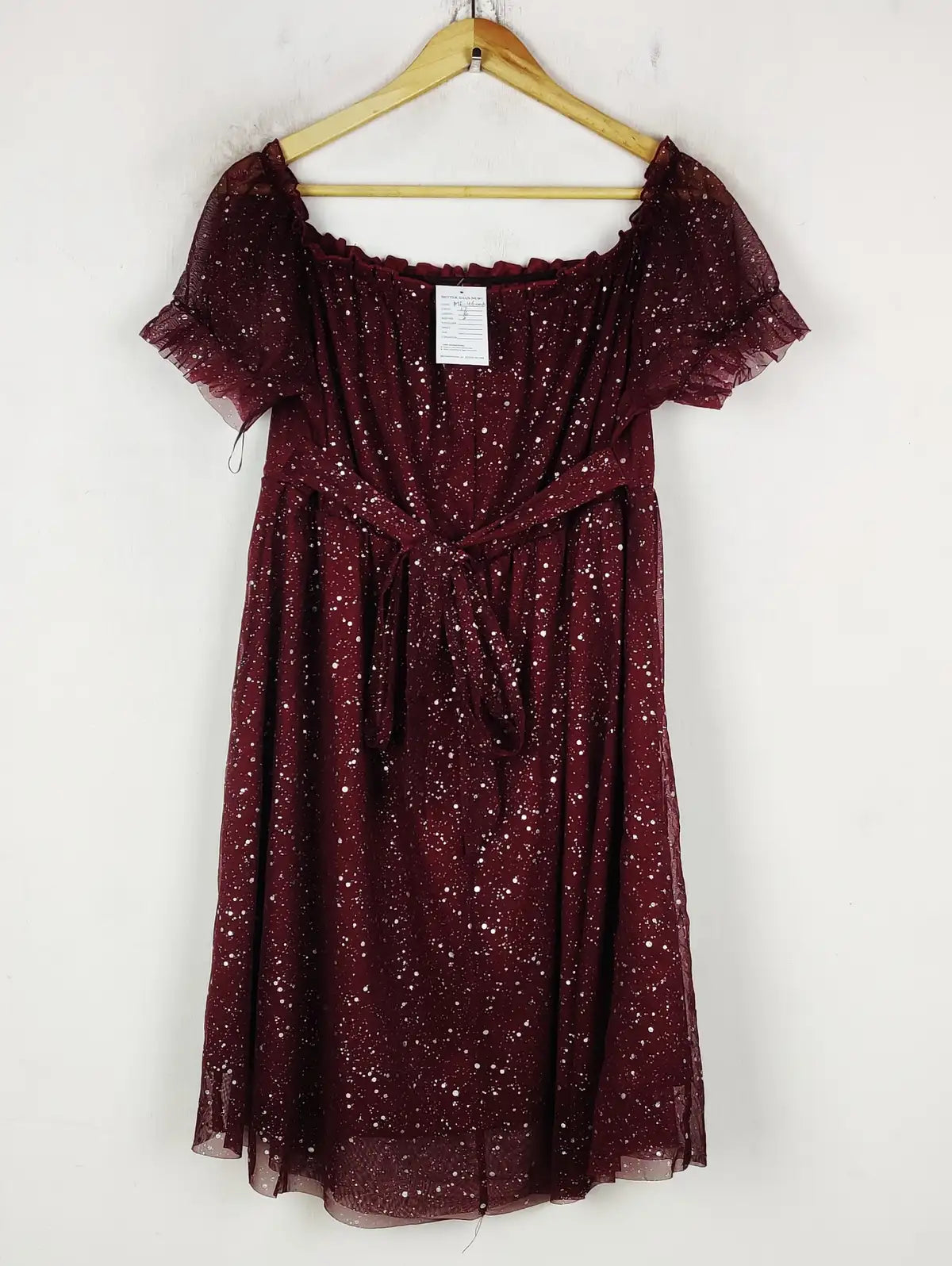 Buy online pre-used pre-loved 100% authentic & Original branded Unknown Brand (MF-4606) available in Pakistan. Top international brands avilable.