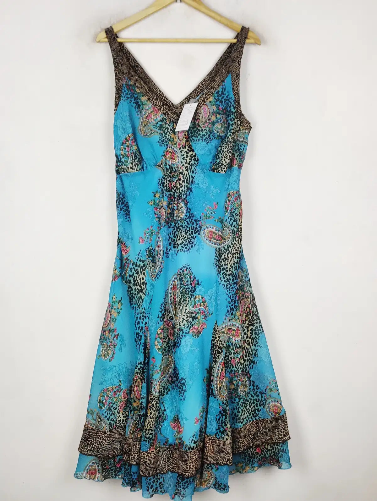 Buy online pre-used pre-loved 100% authentic & Original branded Peruna (MF-4642) available in Pakistan. Top international brands avilable.