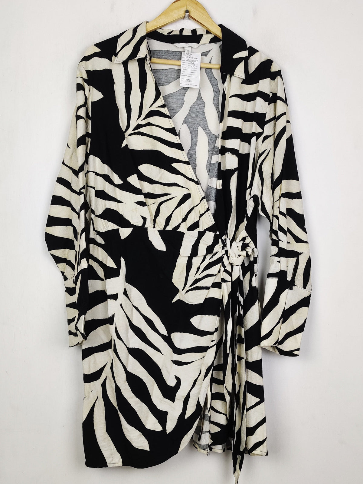 Buy online pre-used pre-loved 100% authentic & Original branded H&M (MF-4883) available in Pakistan. Top international brands avilable.