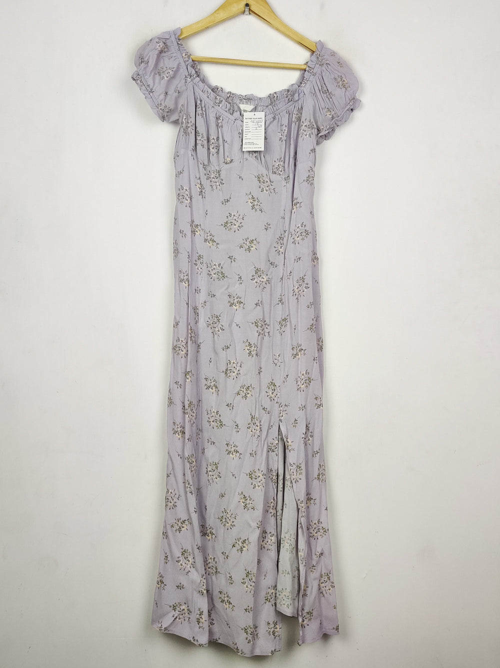 Buy online pre-used pre-loved 100% authentic & Original branded H&M (MF-4887) available in Pakistan. Top international brands avilable.