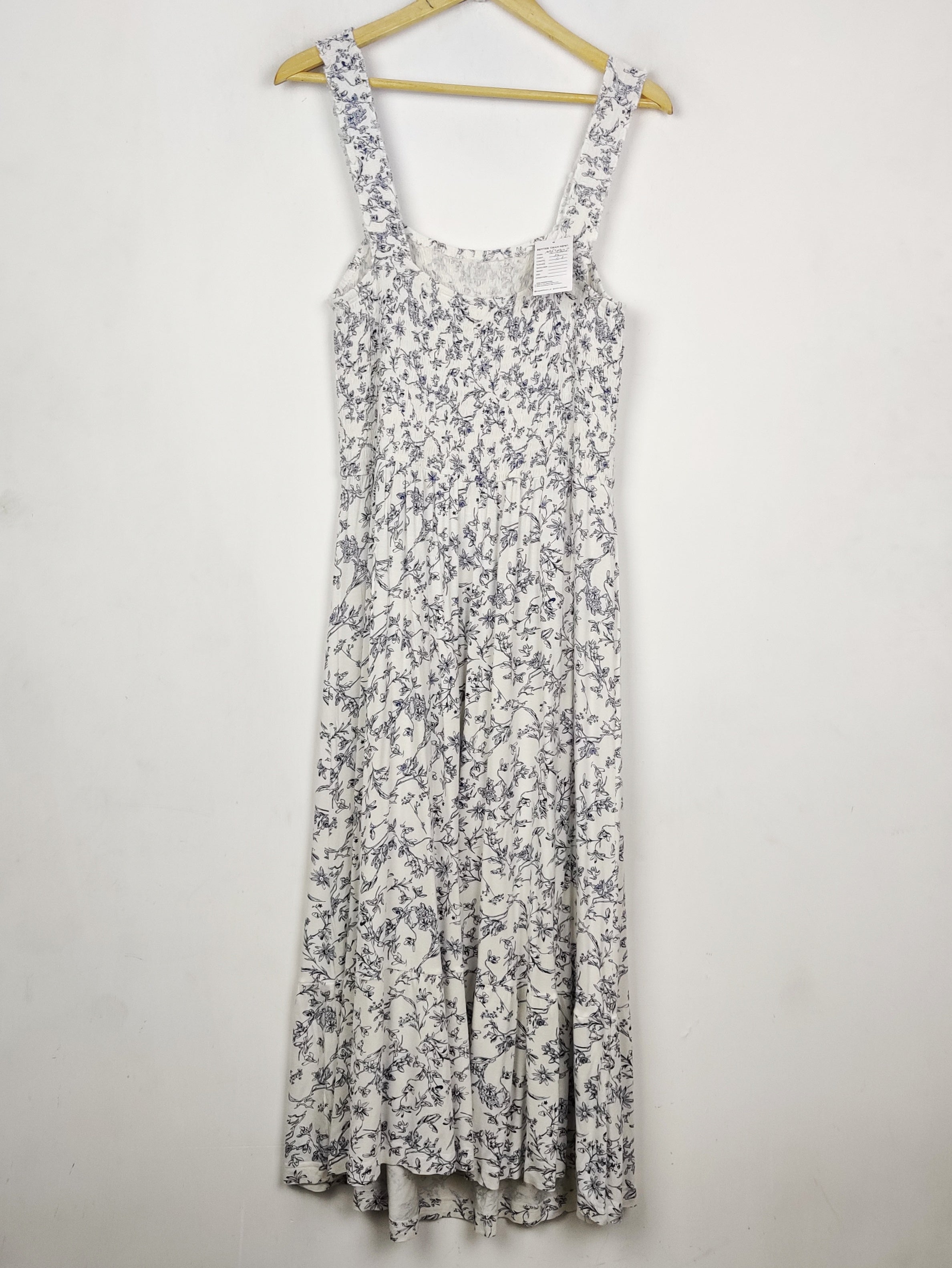 Buy online pre-used pre-loved 100% authentic & Original branded Unknown Brand (MF-4902) available in Pakistan. Top international brands avilable.