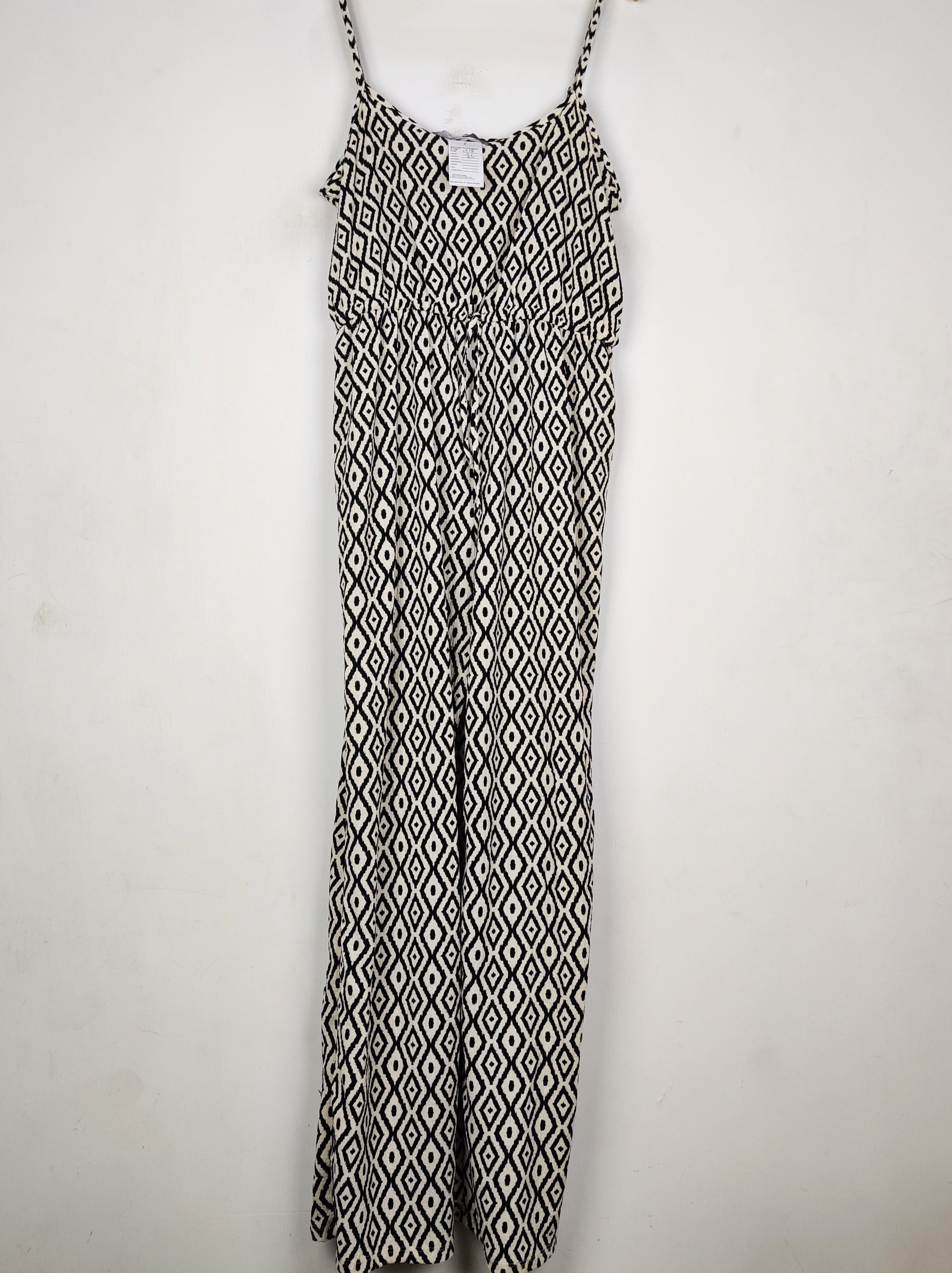 Buy online pre-used pre-loved 100% authentic & Original branded Primark (MF-4918) available in Pakistan. Top international brands avilable.