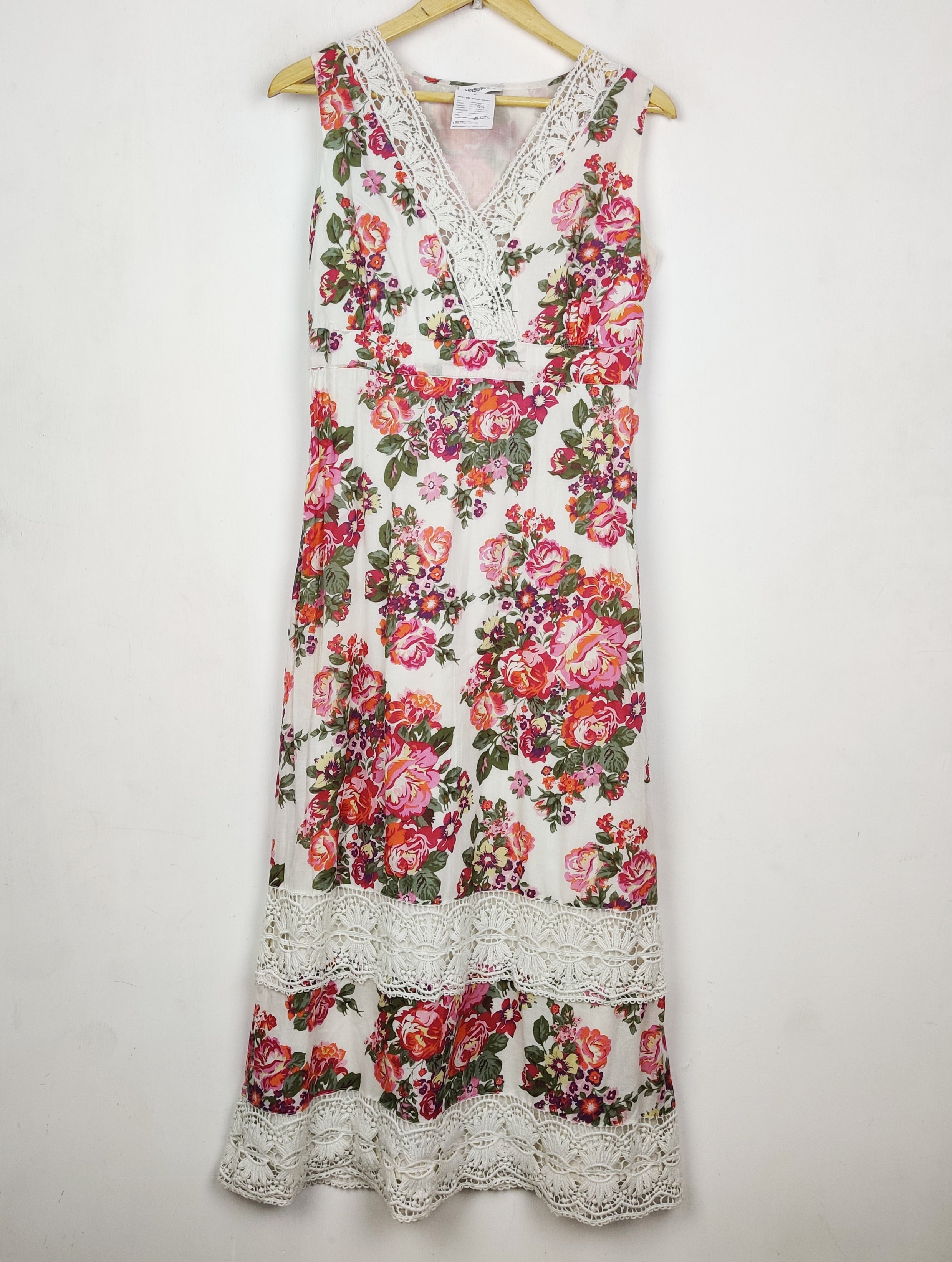 Buy online pre-used pre-loved 100% authentic & Original branded Yessica (MF-4921) available in Pakistan. Top international brands avilable.