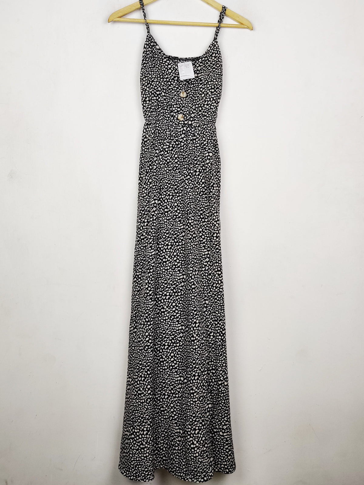 Buy online pre-used pre-loved 100% authentic & Original branded Unknown Brand (MF-4923) available in Pakistan. Top international brands avilable.