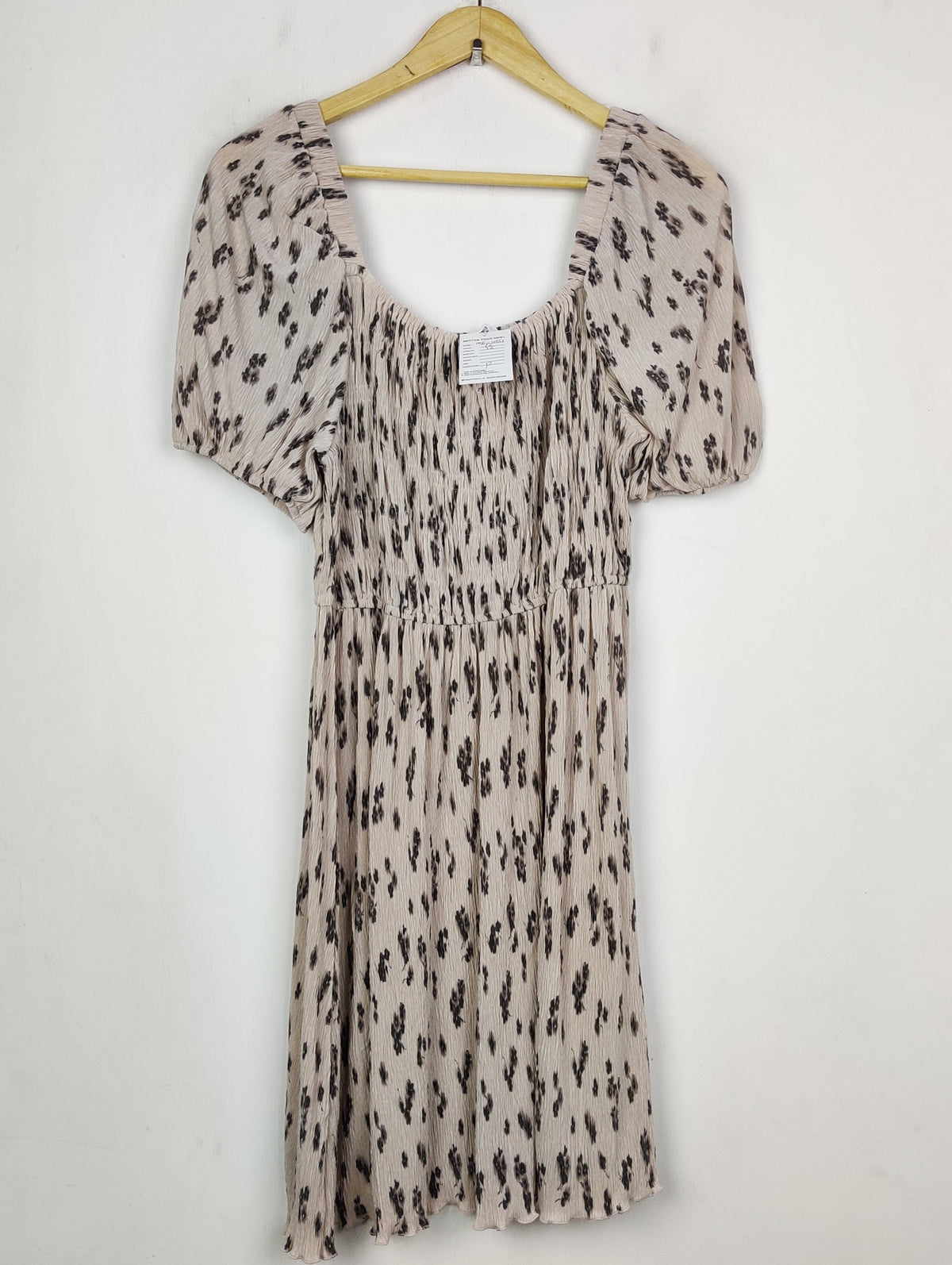Buy online pre-used pre-loved 100% authentic & Original branded Primark (MF-4951) available in Pakistan. Top international brands avilable.
