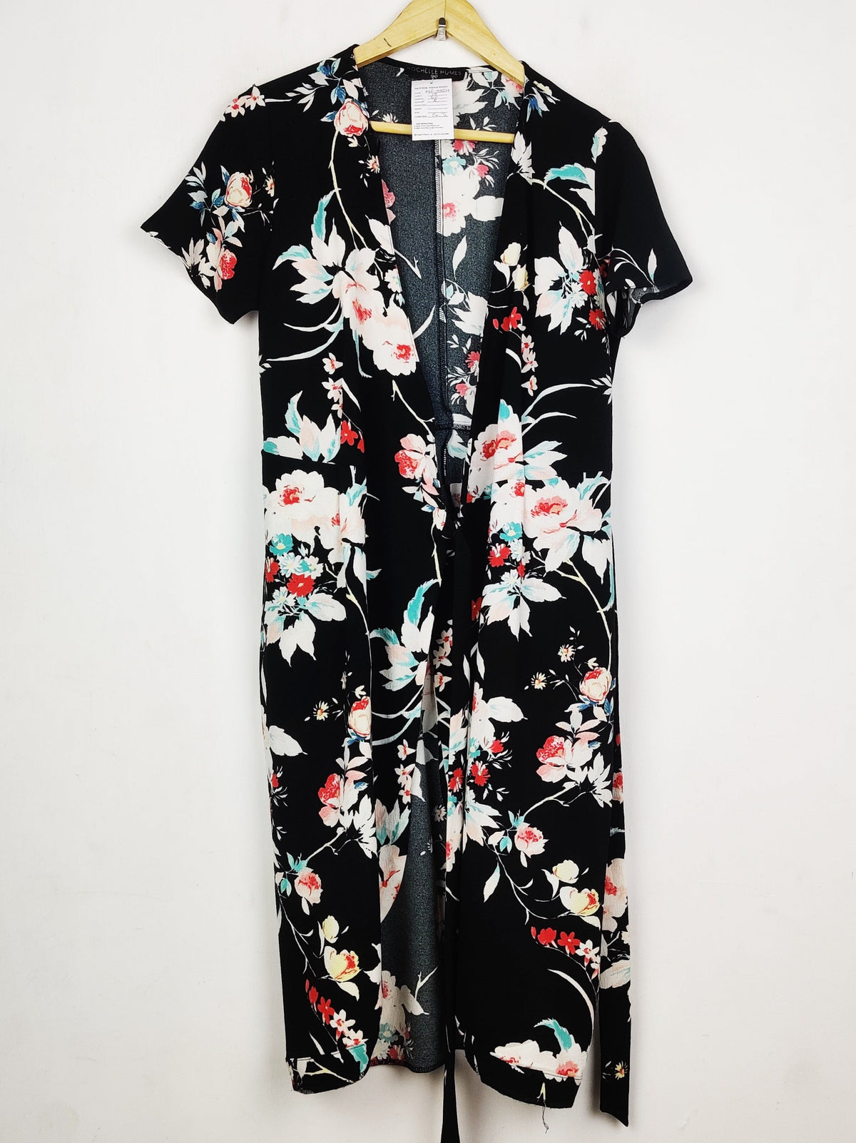 Buy online pre-used pre-loved 100% authentic & Original branded Rochelle Humes (MF-4954) available in Pakistan. Top international brands avilable.