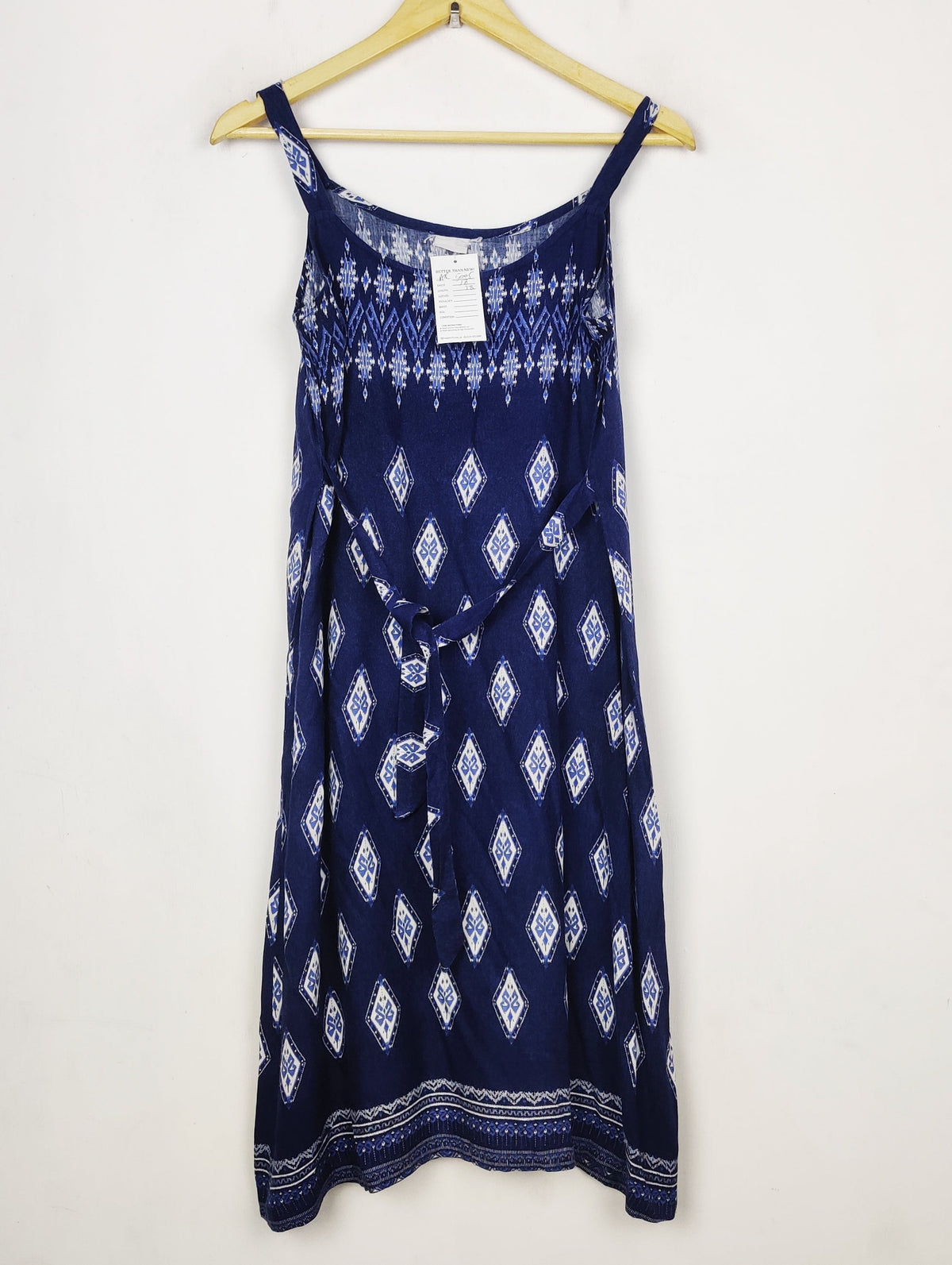 Buy online pre-used pre-loved 100% authentic & Original branded Unknown Brand (MF-5005) available in Pakistan. Top international brands avilable.