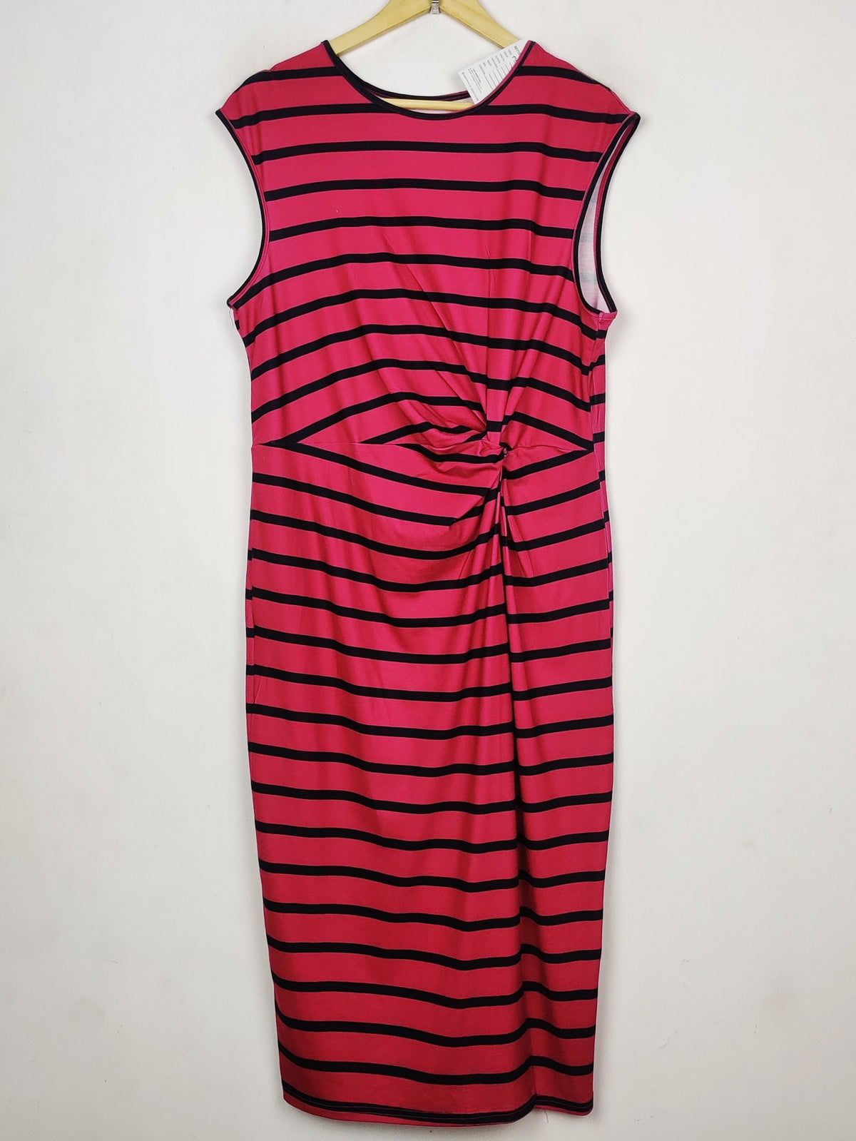 Buy online pre-used pre-loved 100% authentic & Original branded Zara (MF-5022) available in Pakistan. Top international brands avilable.