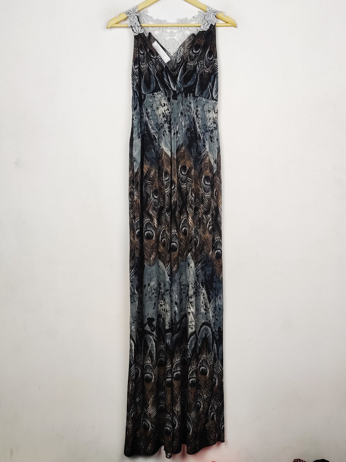 Buy online pre-used pre-loved 100% authentic & Original branded Shein (MF-5023) available in Pakistan. Top international brands avilable.