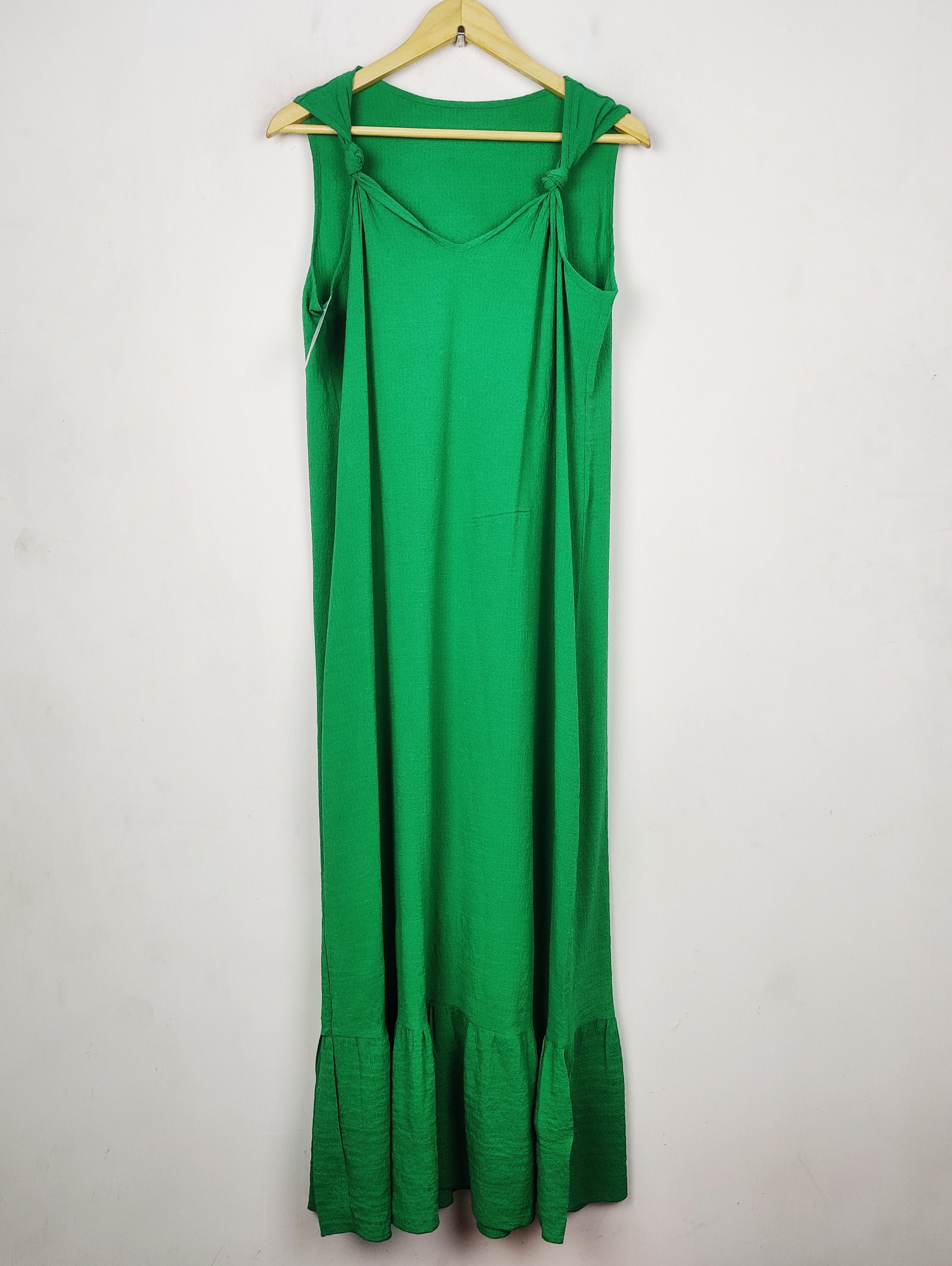Buy online pre-used pre-loved 100% authentic & Original branded Shein (MF-5033) available in Pakistan. Top international brands avilable.