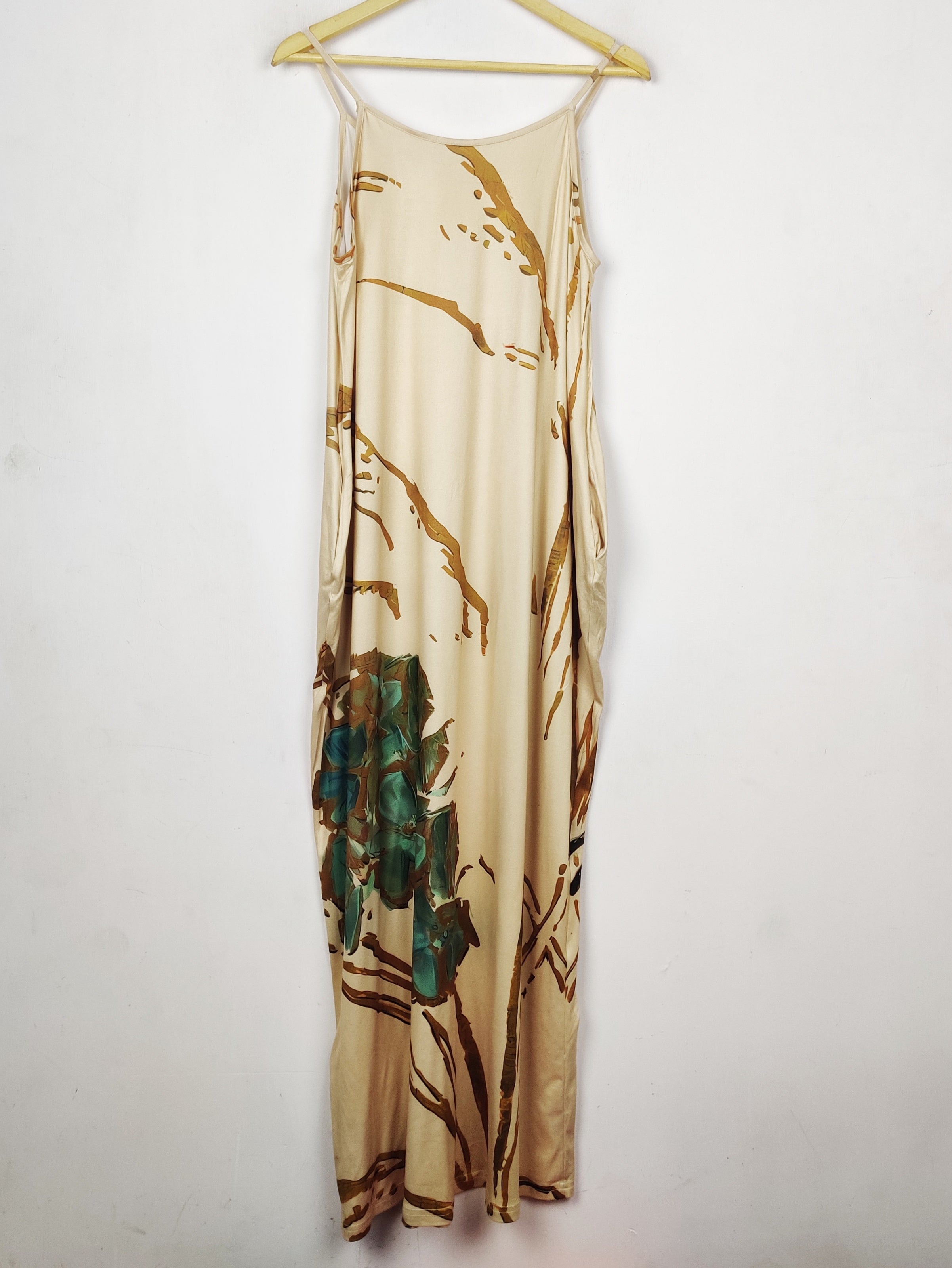 Buy online pre-used pre-loved 100% authentic & Original branded Shein (MF-5044) available in Pakistan. Top international brands avilable.