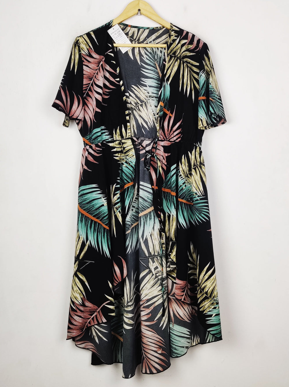 Buy online pre-used pre-loved 100% authentic & Original branded Shein (MF-5062) available in Pakistan. Top international brands avilable.