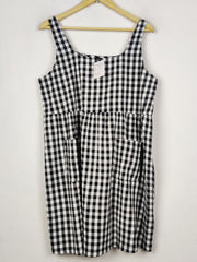 Buy online pre-used pre-loved 100% authentic & Original branded Shein (MF-5066) available in Pakistan. Top international brands avilable.