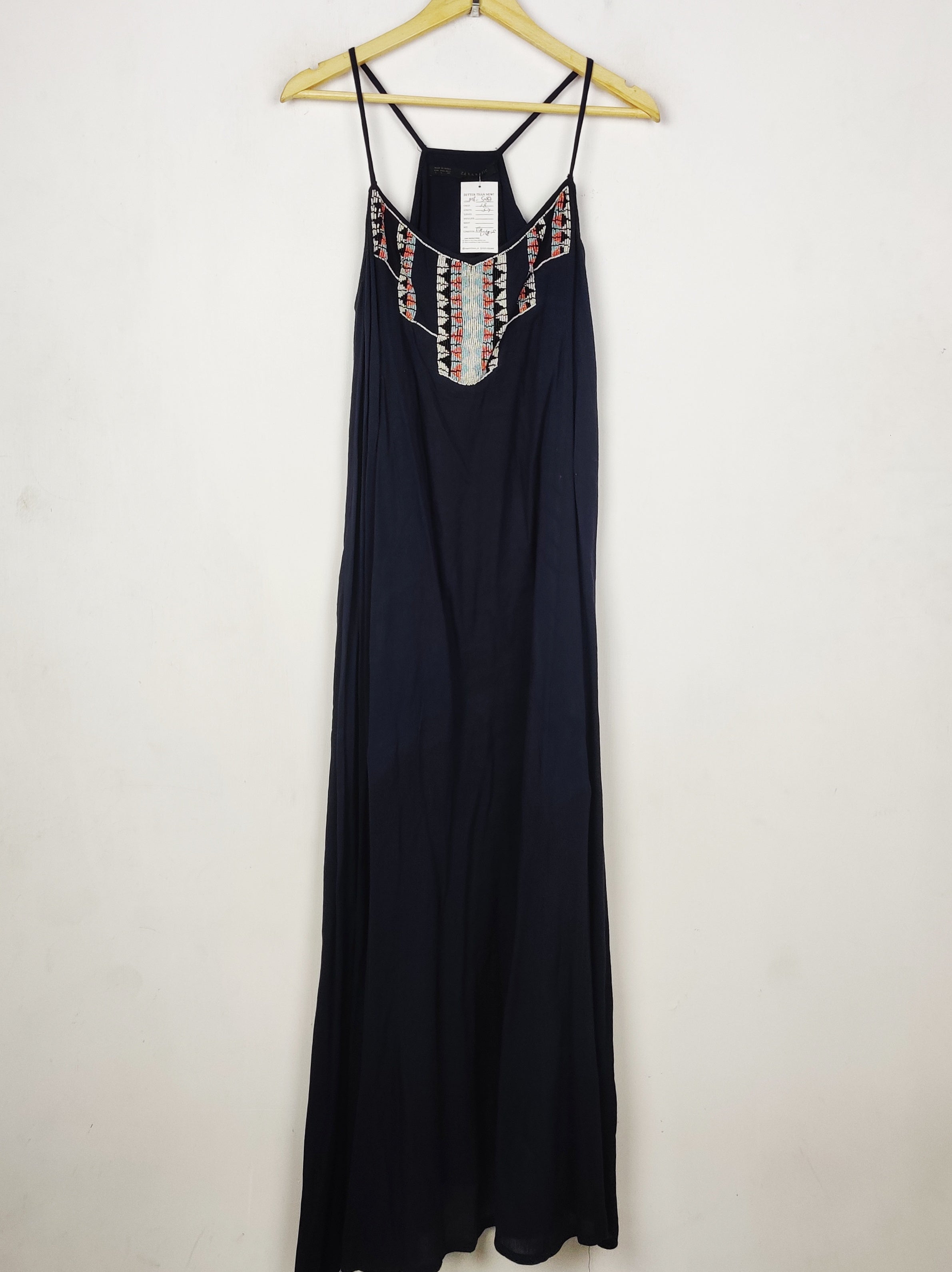 Buy online pre-used pre-loved 100% authentic & Original branded Zara (MF-5087) available in Pakistan. Top international brands avilable.