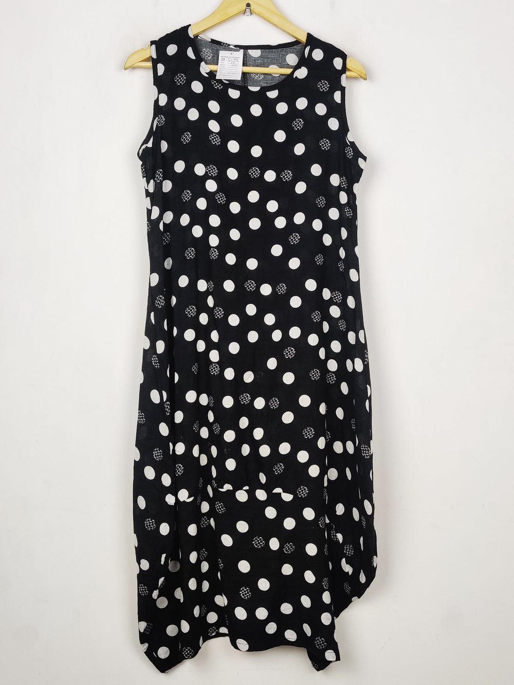 Buy online pre-used pre-loved 100% authentic & Original branded Unknown Brand (MF-5097) available in Pakistan. Top international brands avilable.