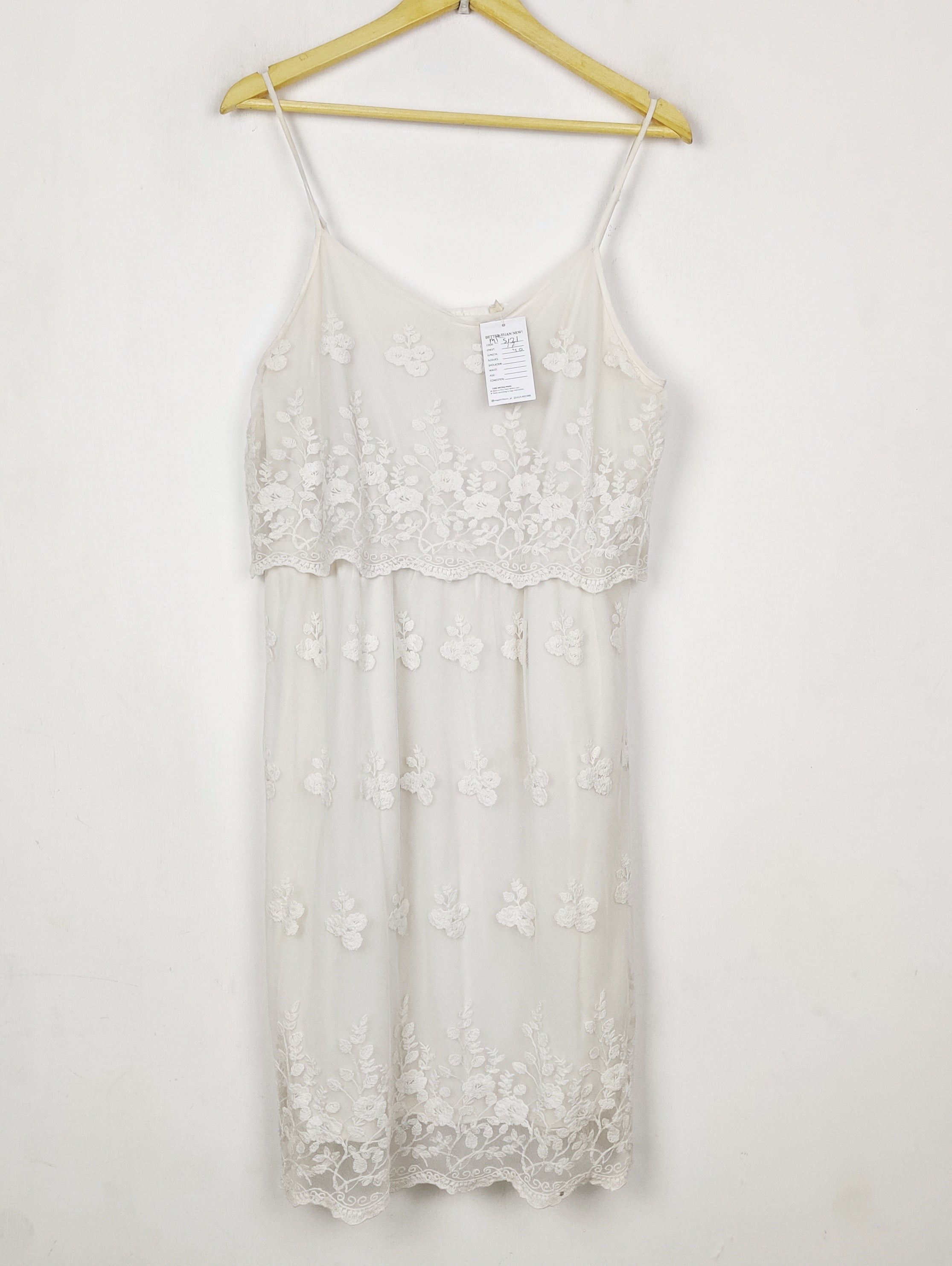 Buy online pre-used pre-loved 100% authentic & Original branded Unknown Brand (MF-5121) available in Pakistan. Top international brands avilable.