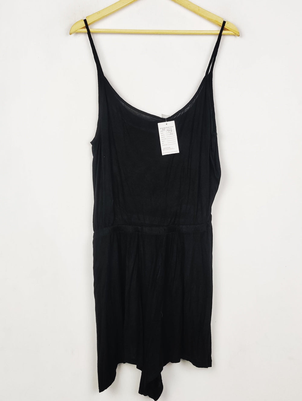 Buy online pre-used pre-loved 100% authentic & Original branded H&M (MF-5123) available in Pakistan. Top international brands avilable.