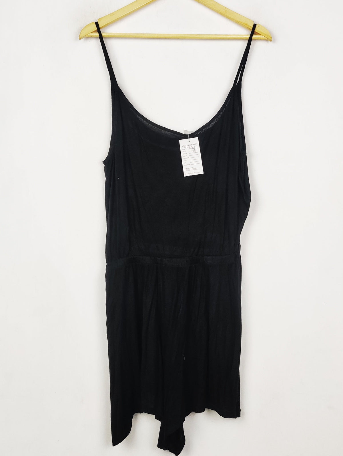 Buy online pre-used pre-loved 100% authentic & Original branded H&M (MF-5123) available in Pakistan. Top international brands avilable.