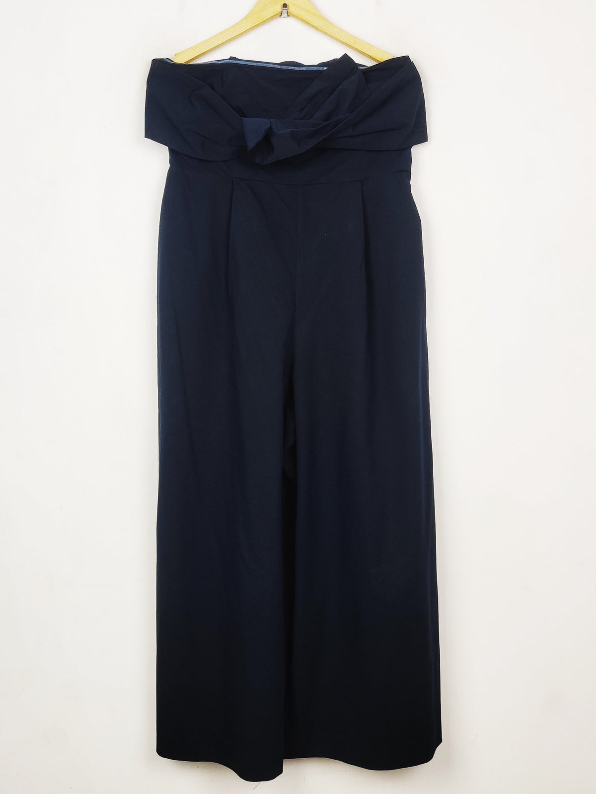 Buy online pre-used pre-loved 100% authentic & Original branded Topshop (MF-5153) available in Pakistan. Top international brands avilable.