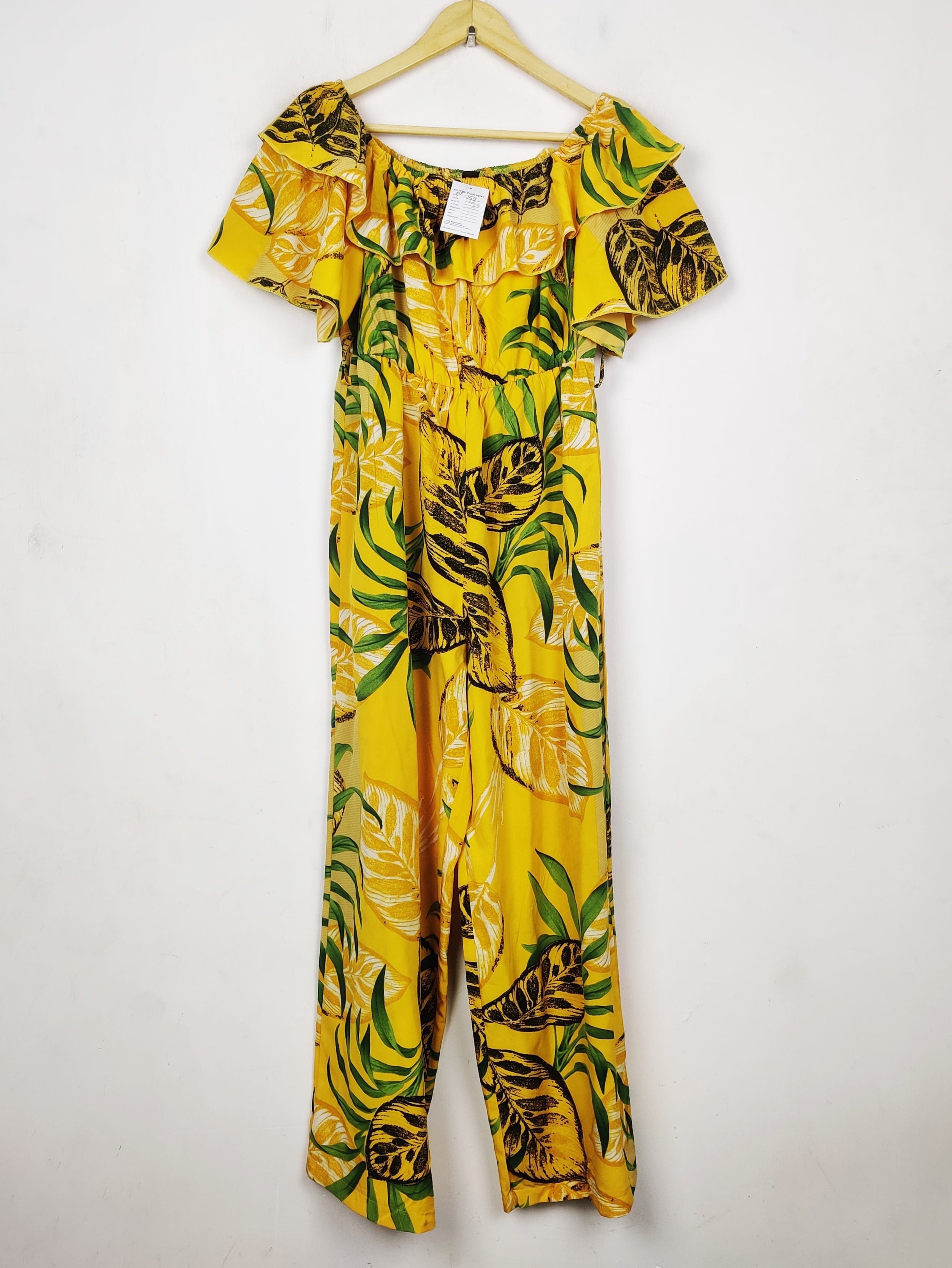 Buy online pre-used pre-loved 100% authentic & Original branded Shein (MF-5154) available in Pakistan. Top international brands avilable.