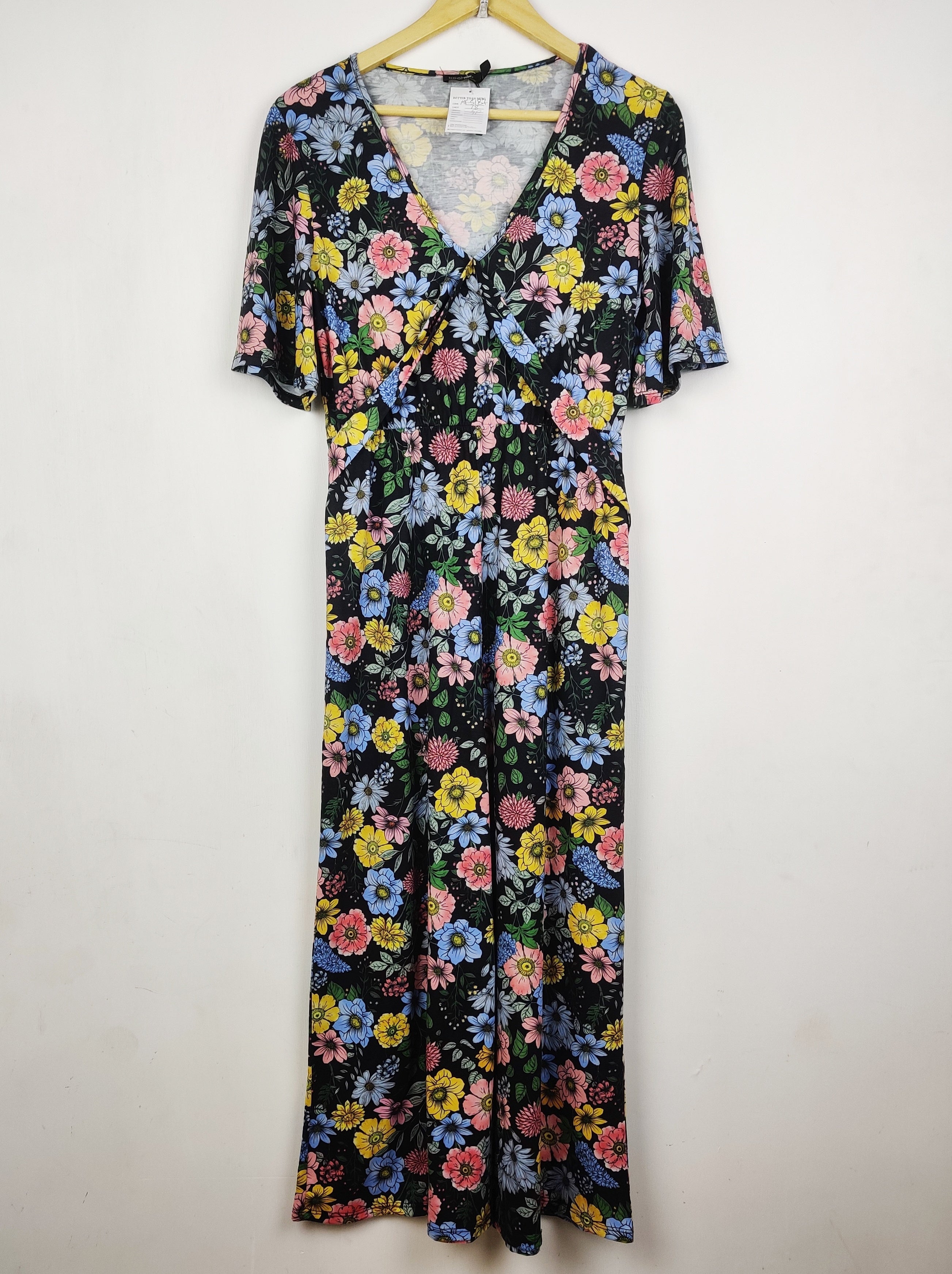 Buy online pre-used pre-loved 100% authentic & Original branded Boohoo (MF-5187) available in Pakistan. Top international brands avilable.