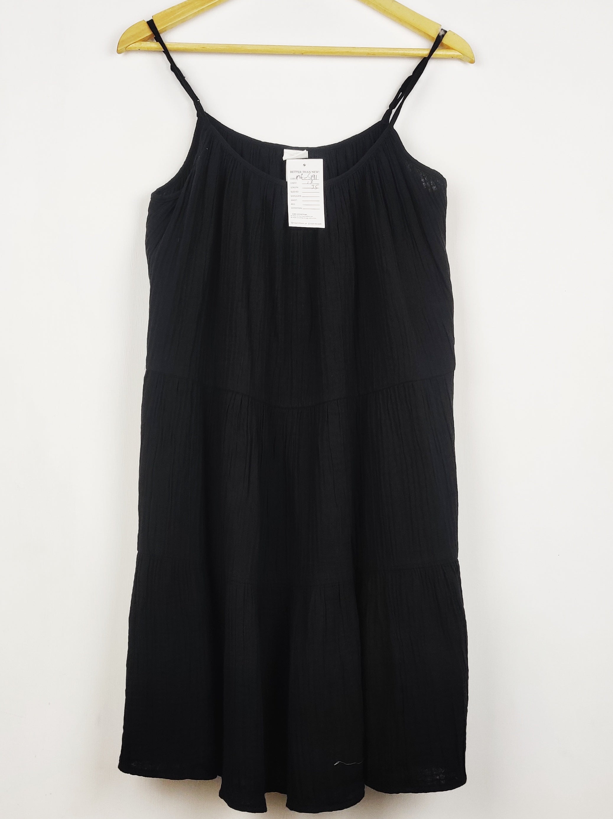 Buy online pre-used pre-loved 100% authentic & Original branded H&M (MF-5191) available in Pakistan. Top international brands avilable.