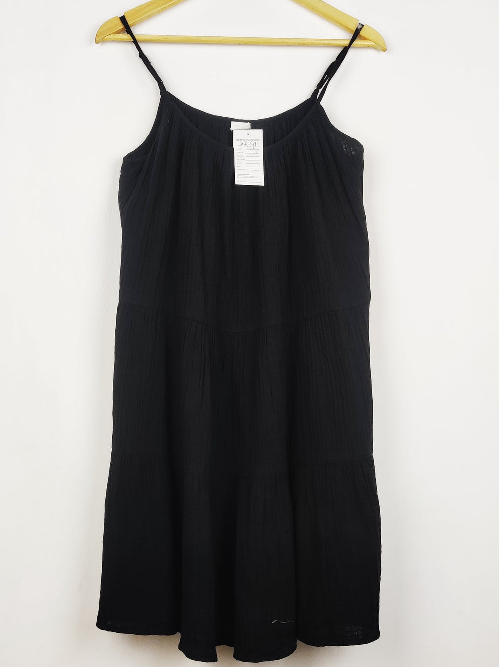 Buy online pre-used pre-loved 100% authentic & Original branded H&M (MF-5191) available in Pakistan. Top international brands avilable.
