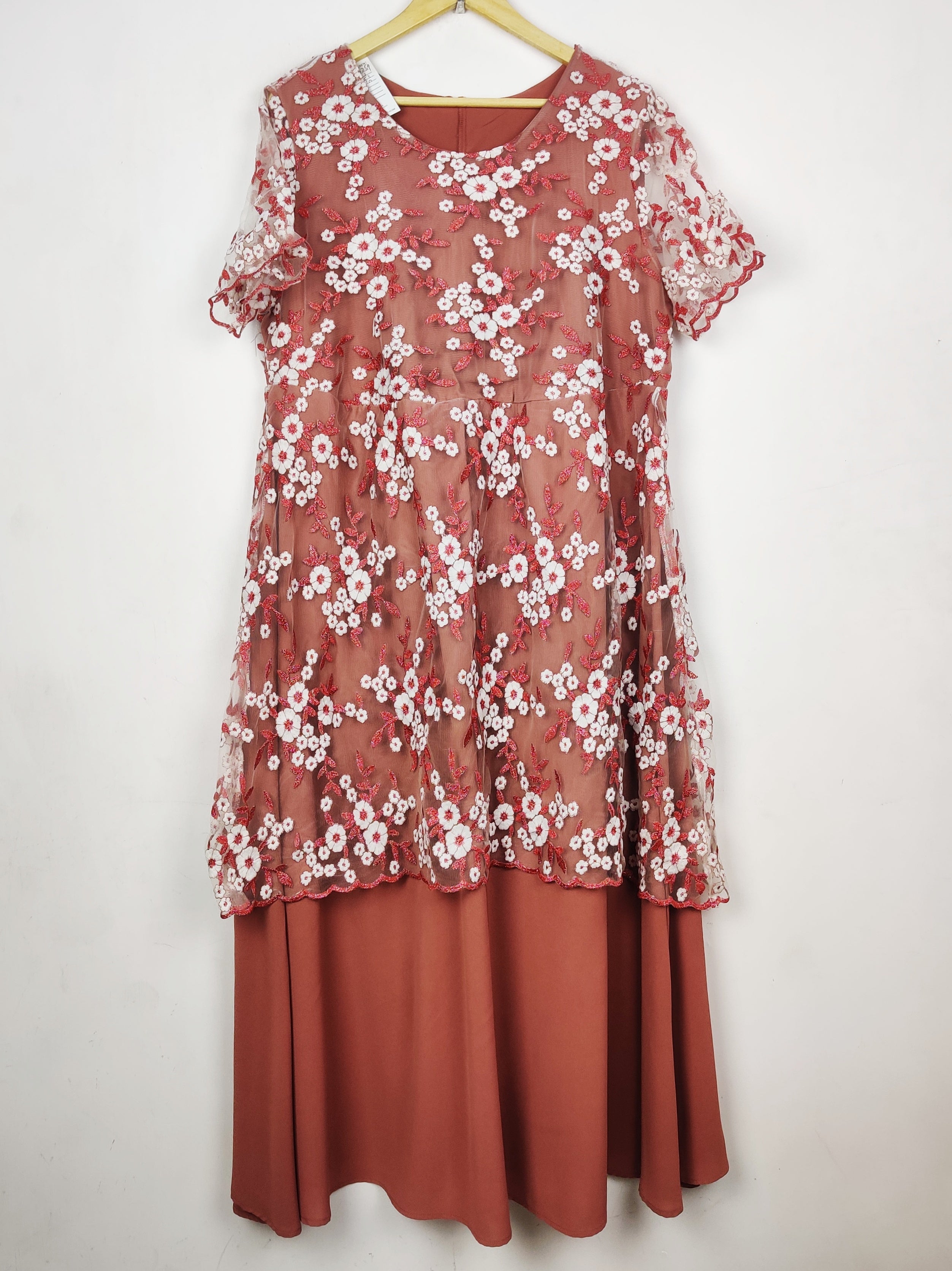 Buy online pre-used pre-loved 100% authentic & Original branded Shein (MF-5259) available in Pakistan. Top international brands avilable.