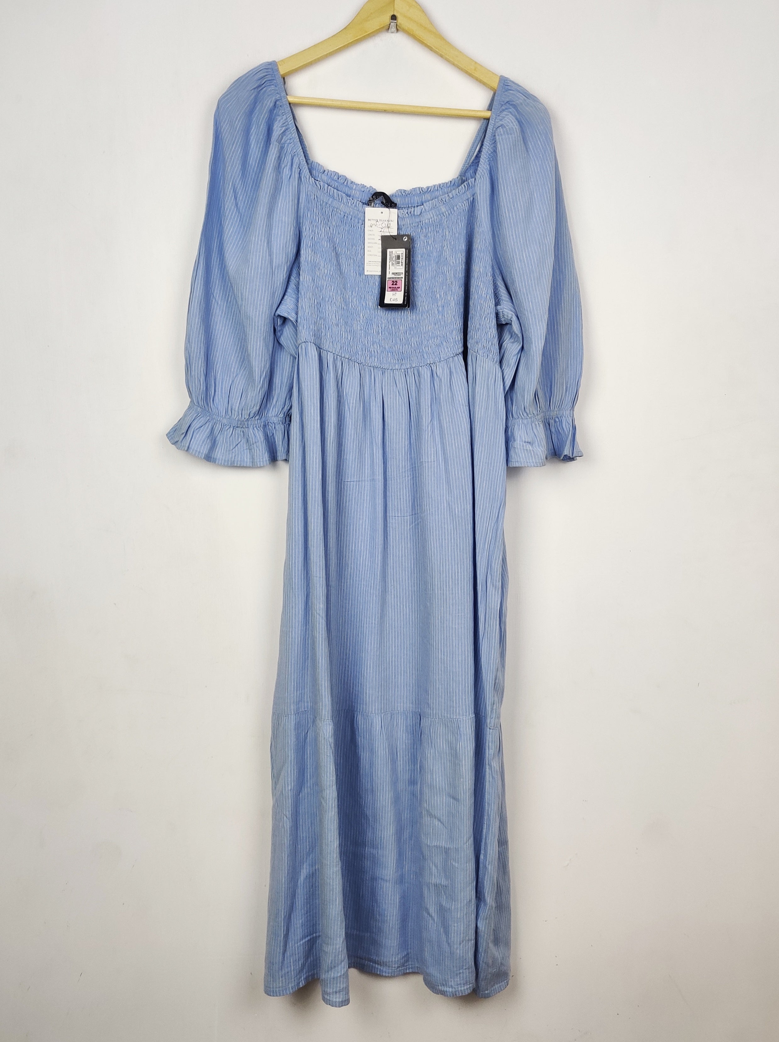 Buy online pre-used pre-loved 100% authentic & Original branded Marks & Spencer (MF-5262) available in Pakistan. Top international brands avilable.