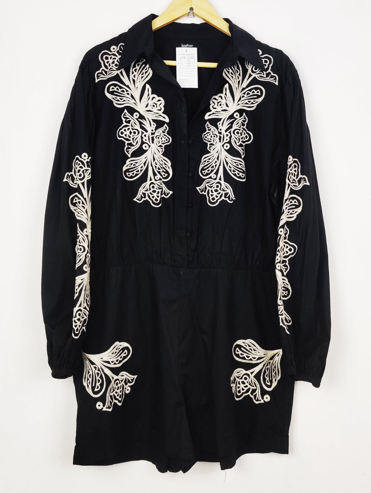 Buy online pre-used pre-loved 100% authentic & Original branded Boohoo (MF-5264) available in Pakistan. Top international brands avilable.