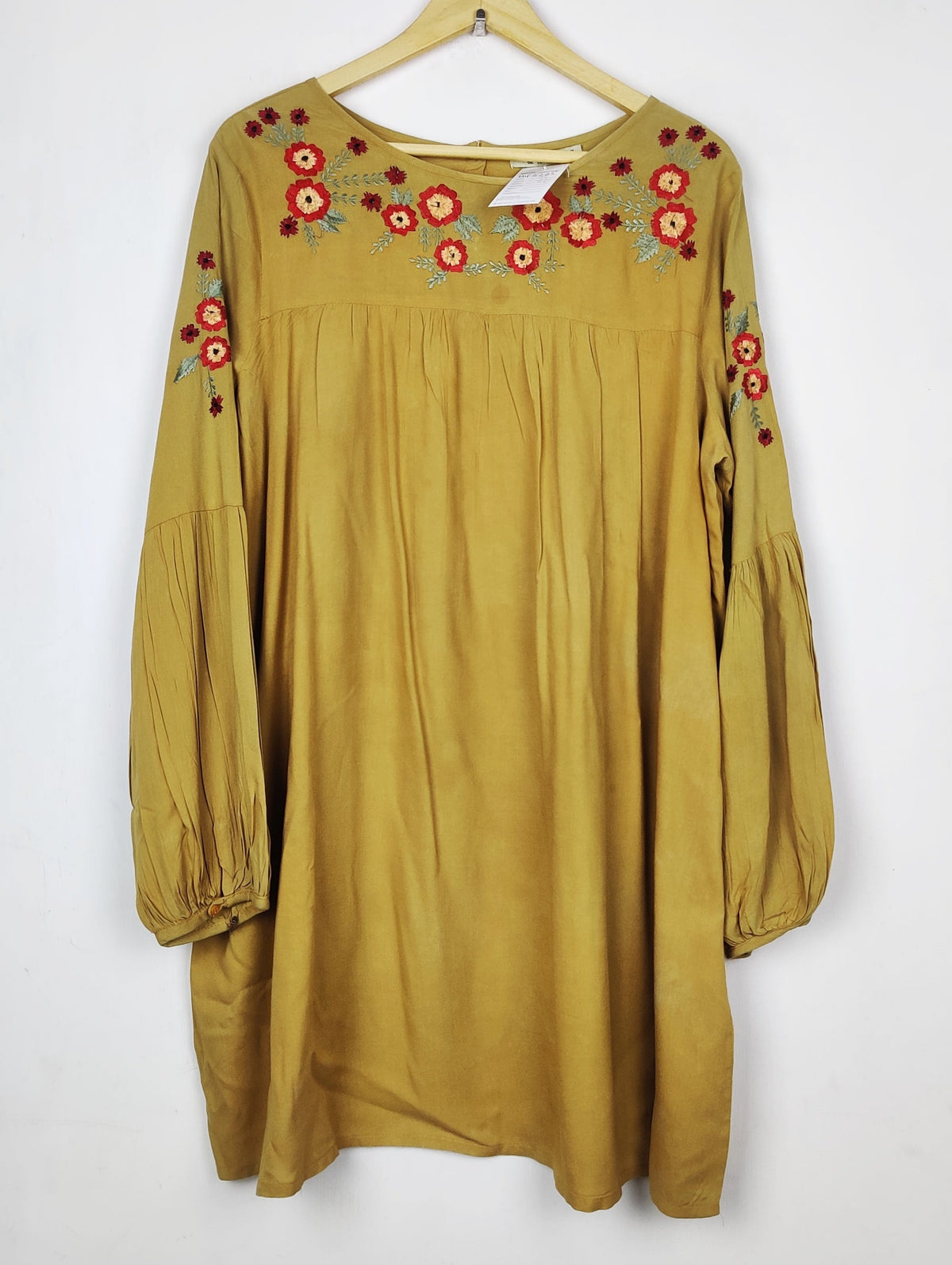 Buy online pre-used pre-loved 100% authentic & Original branded Innocence (MF-5265) available in Pakistan. Top international brands avilable.