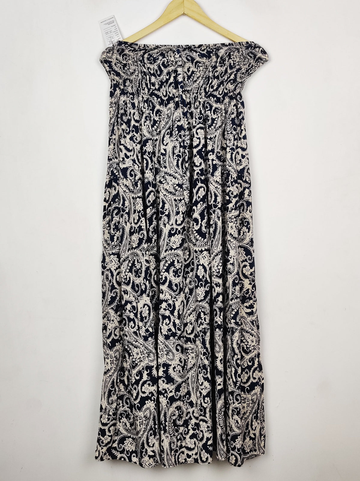 Buy online pre-used pre-loved 100% authentic & Original branded Unknown Brand (MF-5278) available in Pakistan. Top international brands avilable.