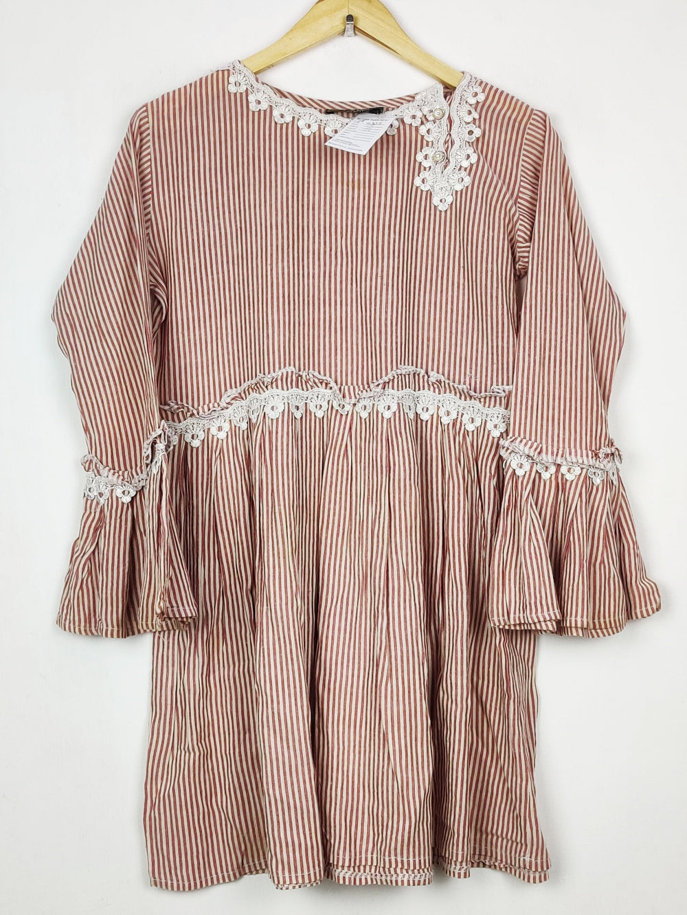 Buy online pre-used pre-loved 100% authentic & Original branded Zara (MF-5335) available in Pakistan. Top international brands avilable.