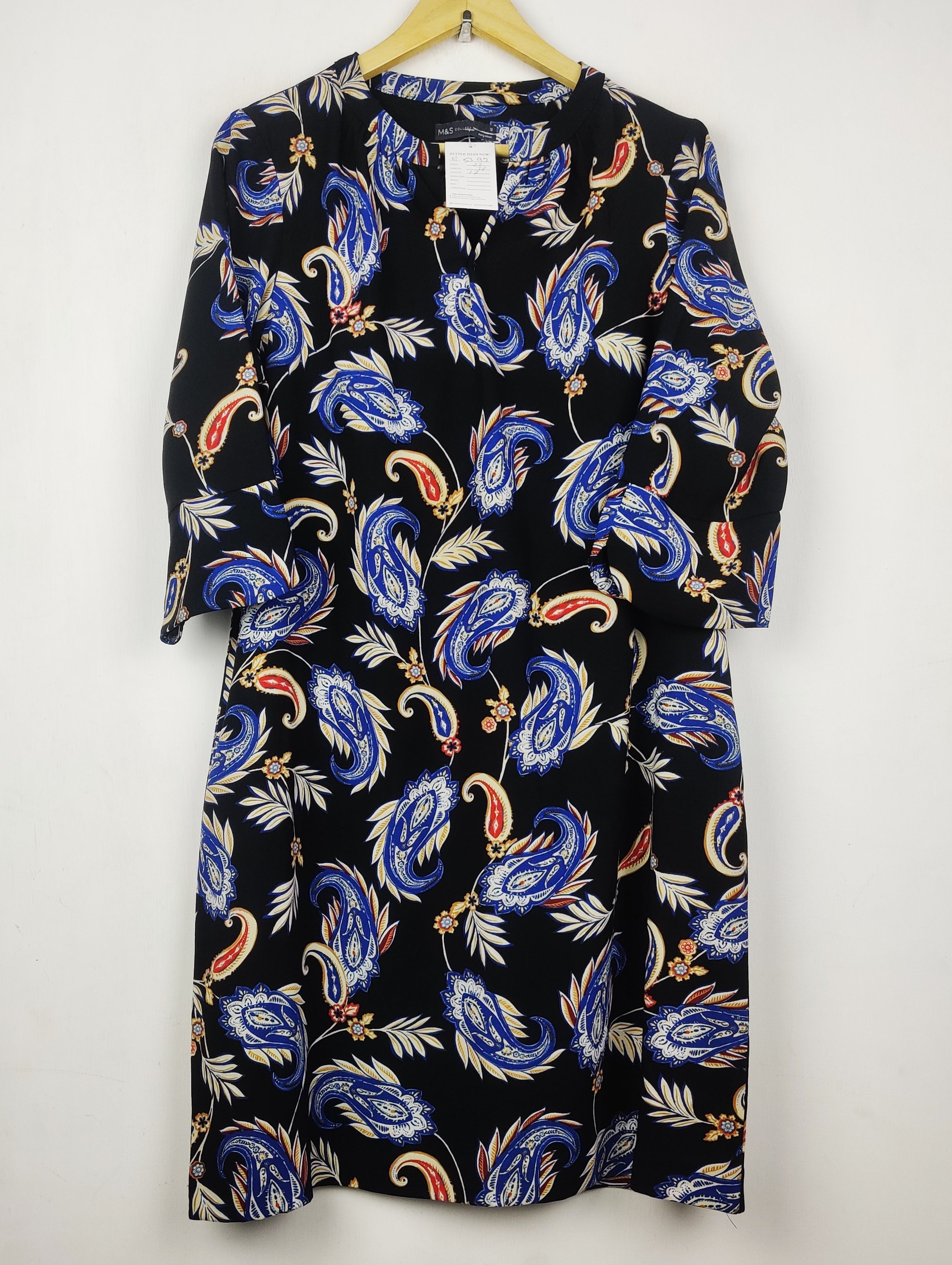 Buy online pre-used pre-loved 100% authentic & Original branded Marks & Spencer (MF-5397) available in Pakistan. Top international brands avilable.