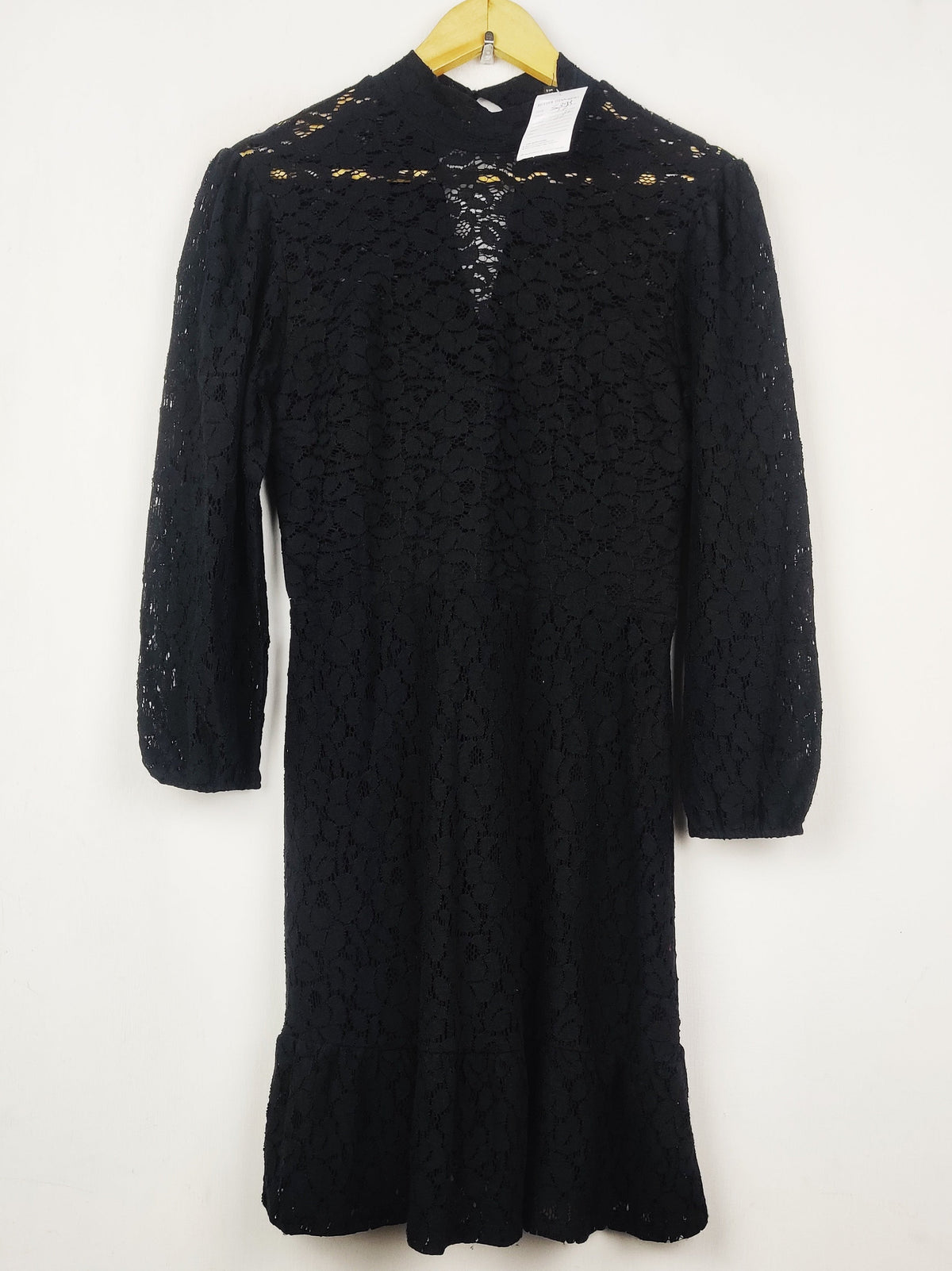 Buy online pre-used pre-loved 100% authentic & Original branded River Island (MF-5398) available in Pakistan. Top international brands avilable.