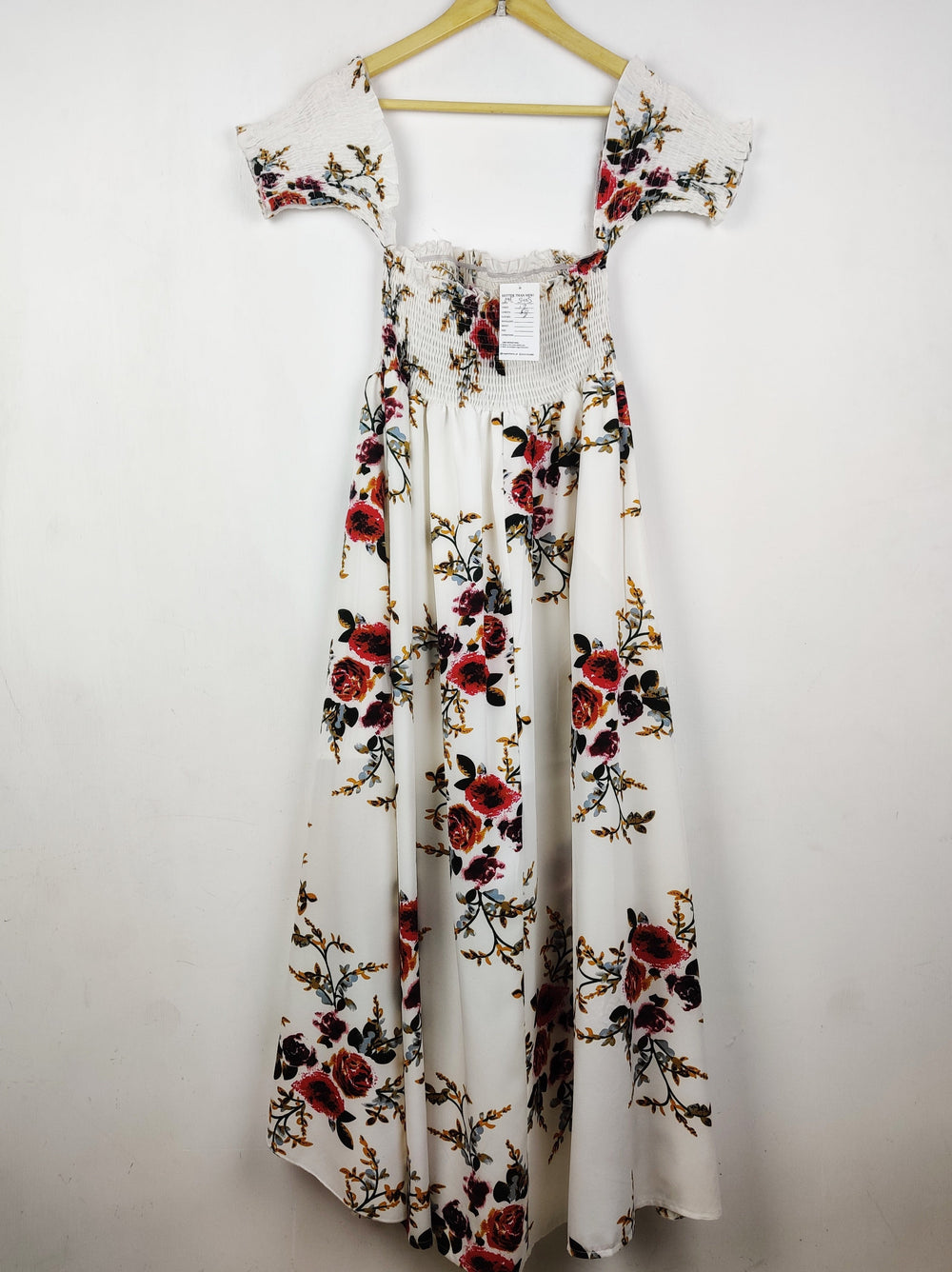Buy online pre-used pre-loved 100% authentic & Original branded Unknown Brand (MF-5405) available in Pakistan. Top international brands avilable.