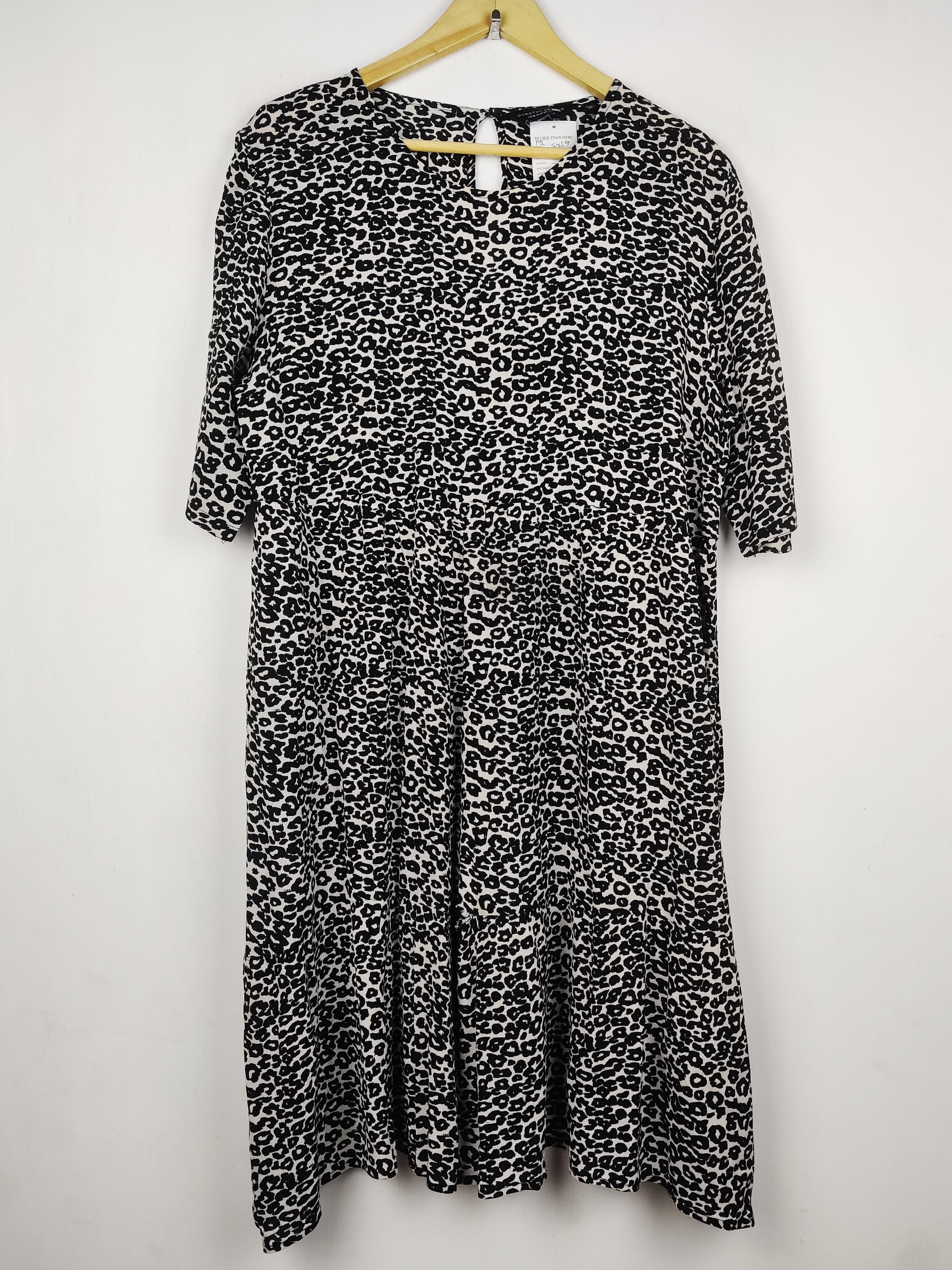 Buy online pre-used pre-loved 100% authentic & Original branded Dorothy Perkins (MF-5419) available in Pakistan. Top international brands avilable.