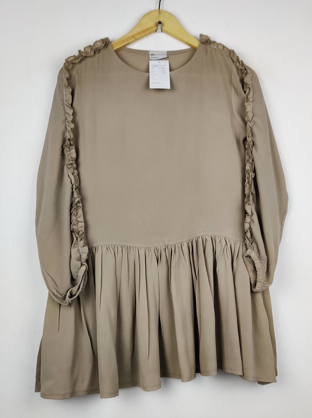 Buy online pre-used pre-loved 100% authentic & Original branded Asos (MF-5430) available in Pakistan. Top international brands avilable.