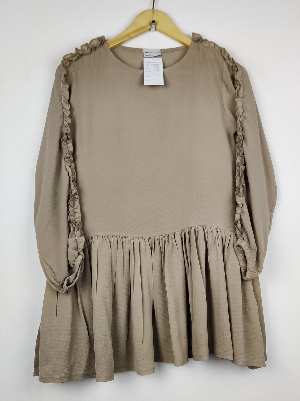 Buy online pre-used pre-loved 100% authentic & Original branded Asos (MF-5430) available in Pakistan. Top international brands avilable.