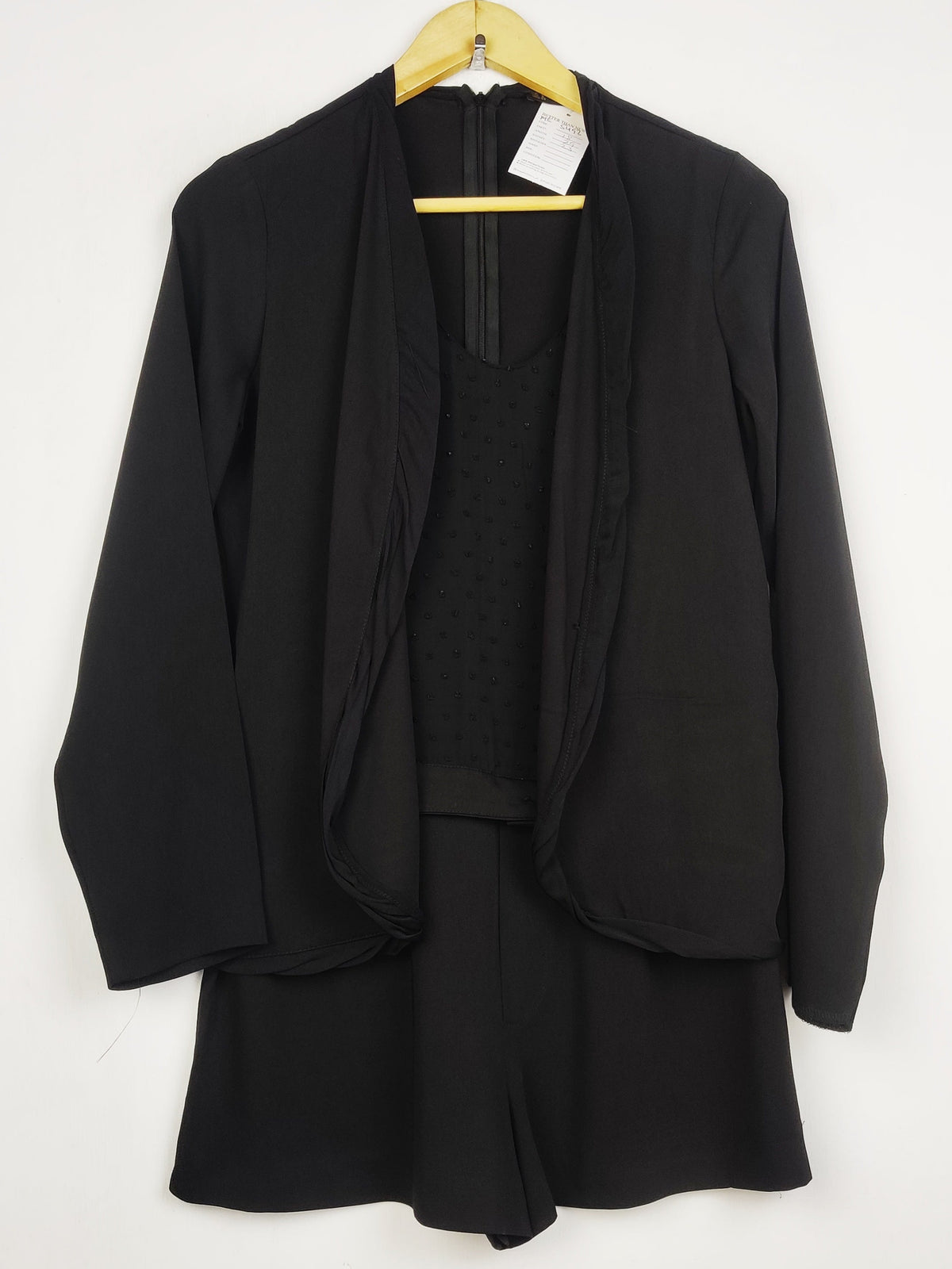 Buy online pre-used pre-loved 100% authentic & Original branded Zara (MF-5452) available in Pakistan. Top international brands avilable.