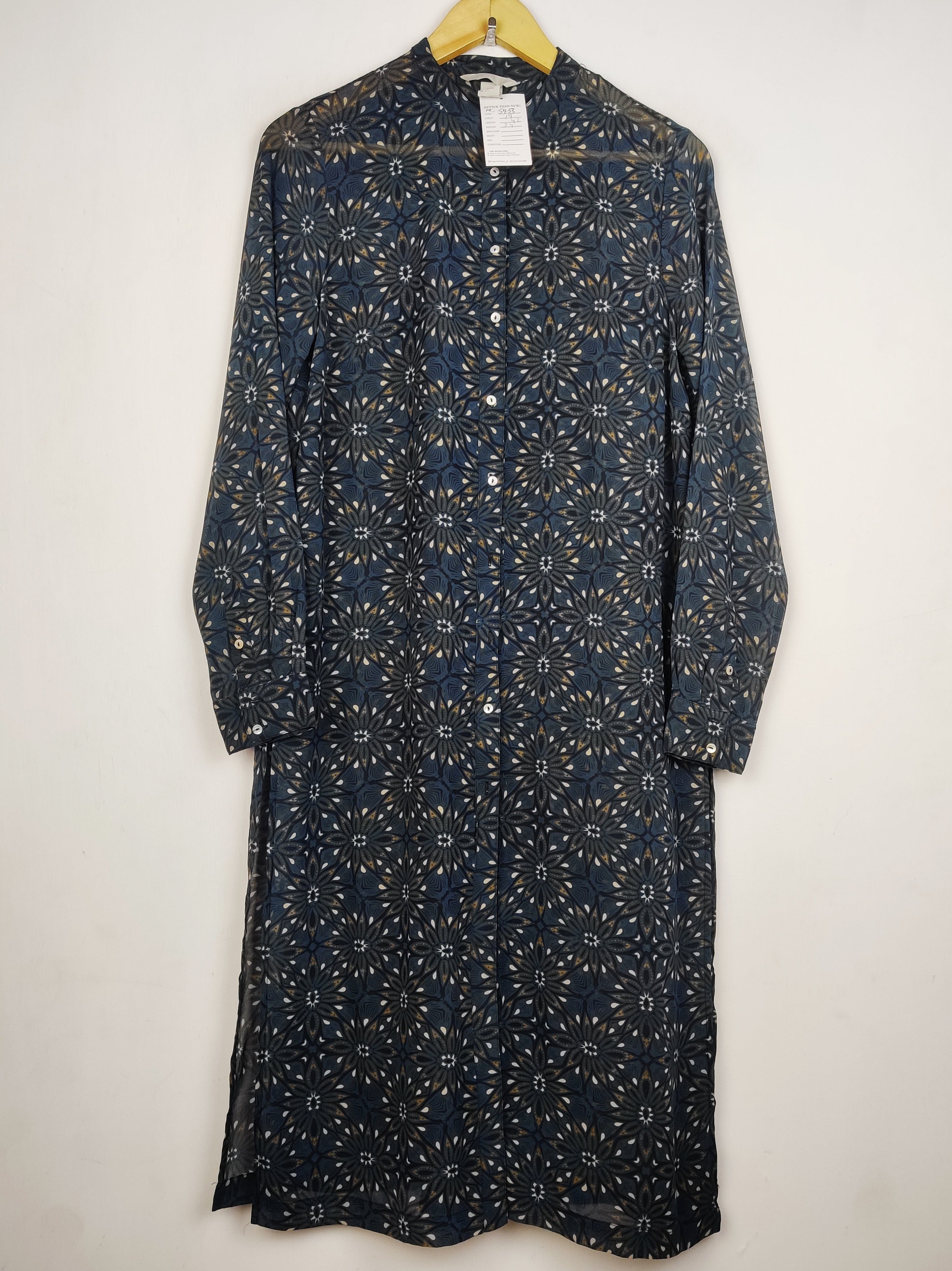 Buy online pre-used pre-loved 100% authentic & Original branded H&M (MF-5453) available in Pakistan. Top international brands avilable.